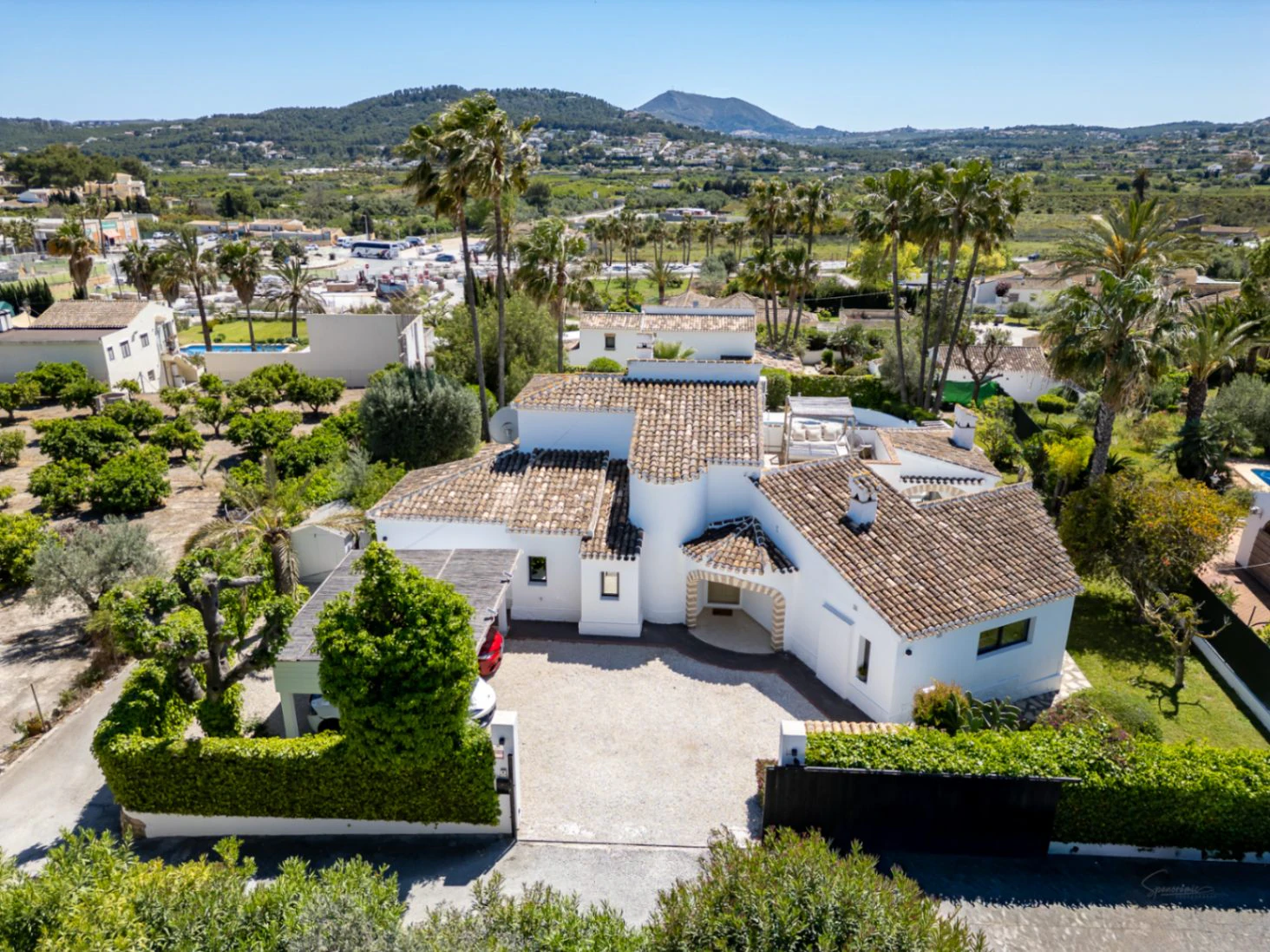 4869 - Villa à vendre à Jávea avec vue sur le Montgó, piscine privée et design exclusif