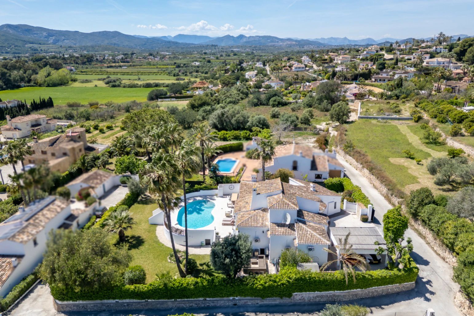4869 - Villa à vendre à Jávea avec vue sur le Montgó, piscine privée et design exclusif