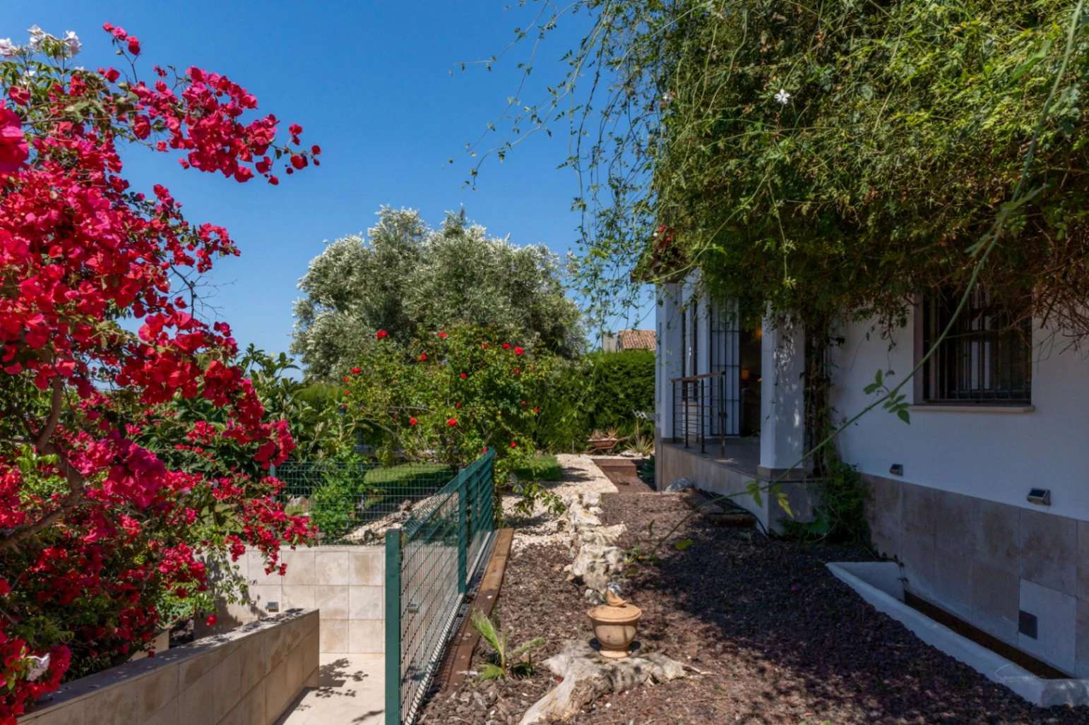 4724 - Villa impressionnante à vendre à Jávea, avec piscine intérieure et extérieure