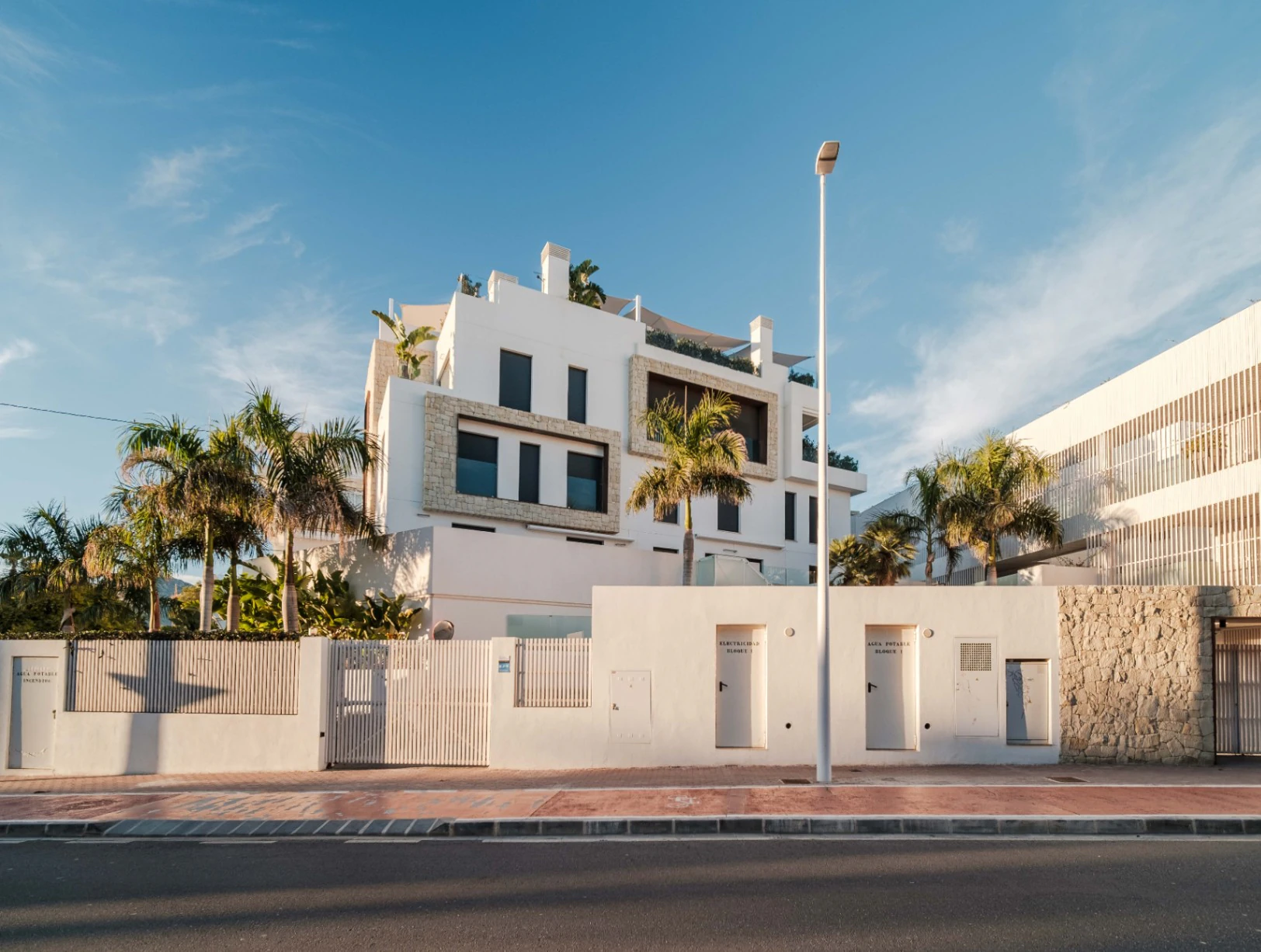 CR1057 - Atico tríplex en el Montañar I de Jávea a solo 5 metros del mar