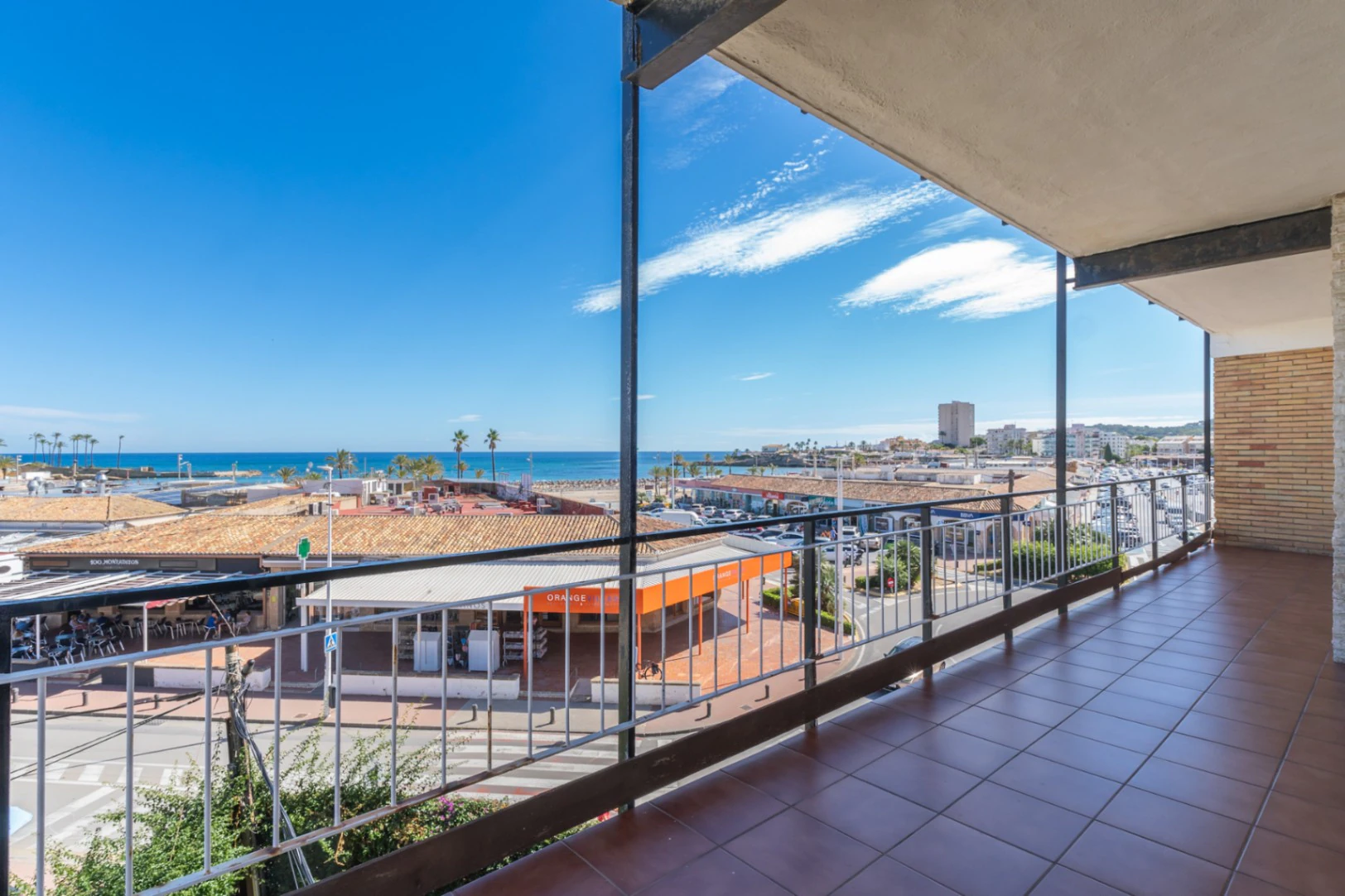 4659 - Apartamento en Primera línea de la playa del Arenal de Jávea
