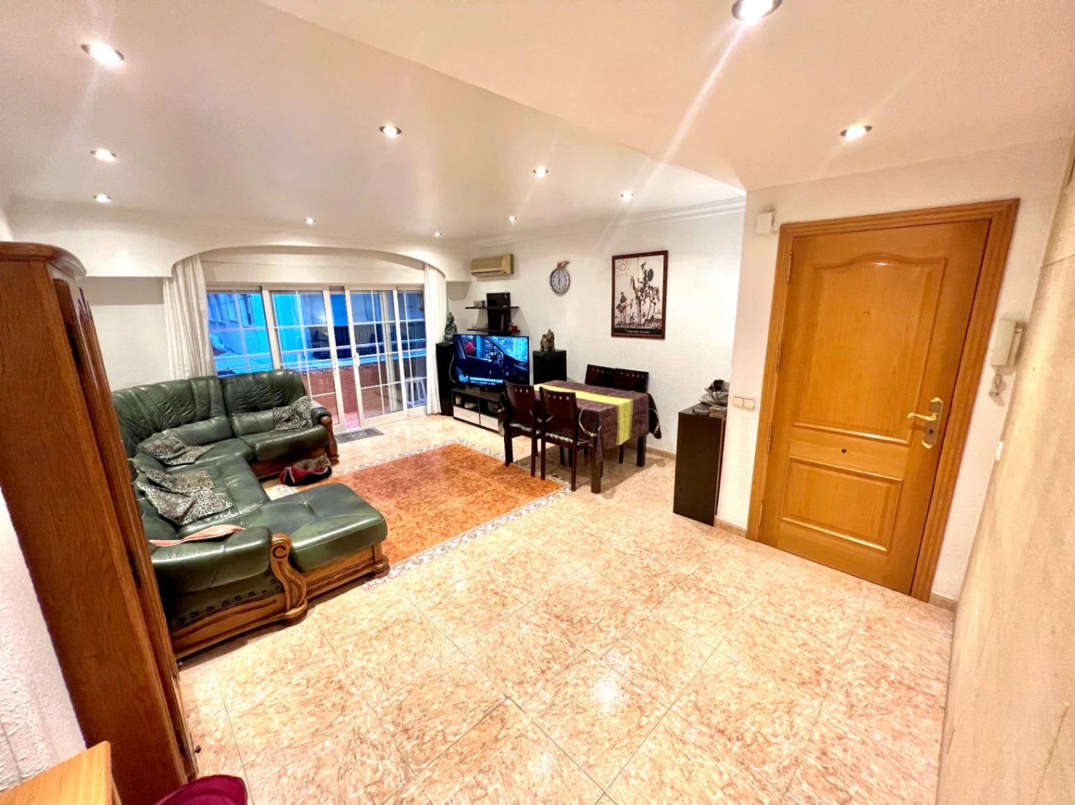 4664 - Apartamento en Jávea con vistas al mar y 2 patios interiores