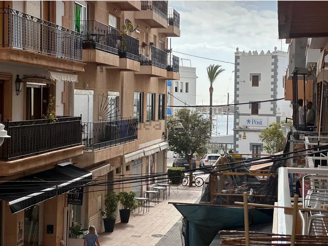 4664 - Apartamento en Jávea con vistas al mar y 2 patios interiores