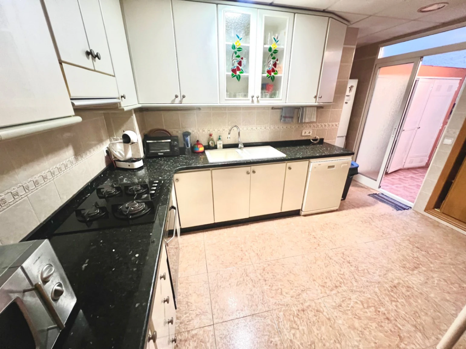 4664 - Apartamento en Jávea con vistas al mar y 2 patios interiores