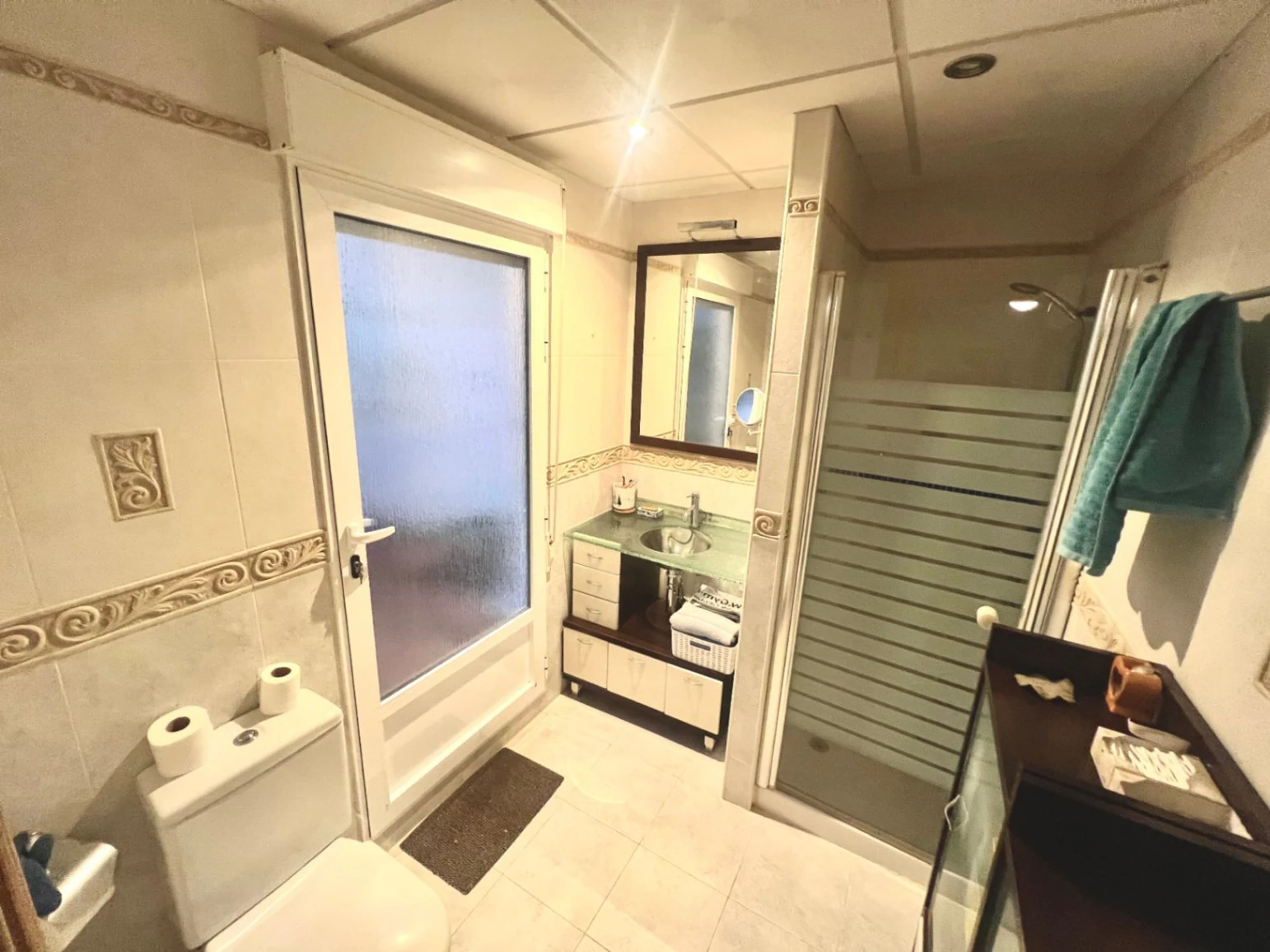 4664 - Apartamento en Jávea con vistas al mar y 2 patios interiores