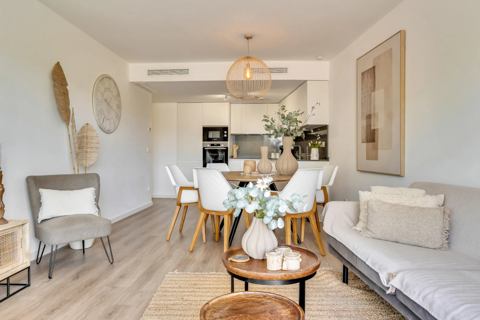 4747 - Moderno y elegante apartamento orientado al Sur con piscina, en Jávea