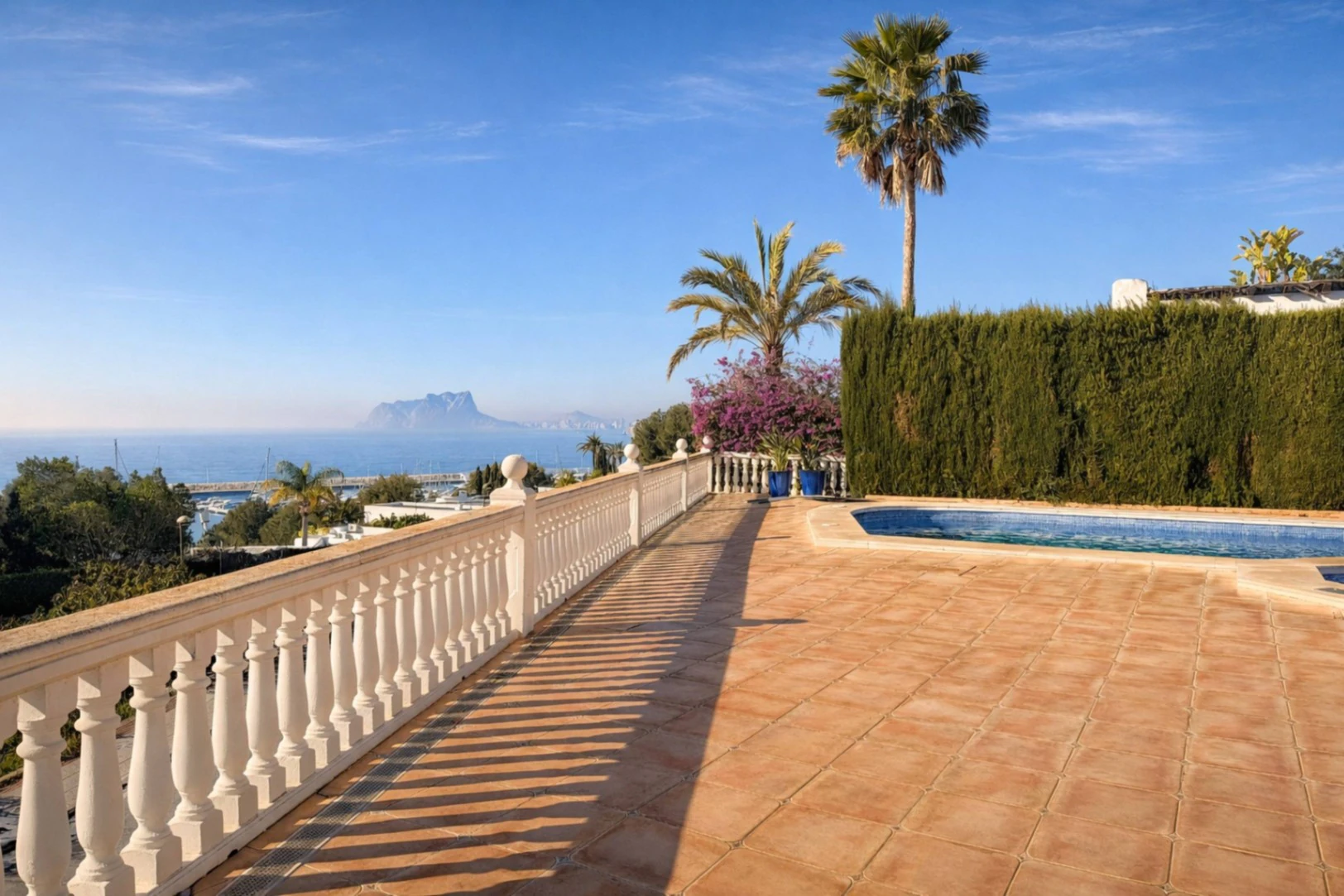 CR1054 - Exclusiva villa mediterránea con vistas al mar y al puerto deportivo en Moraira