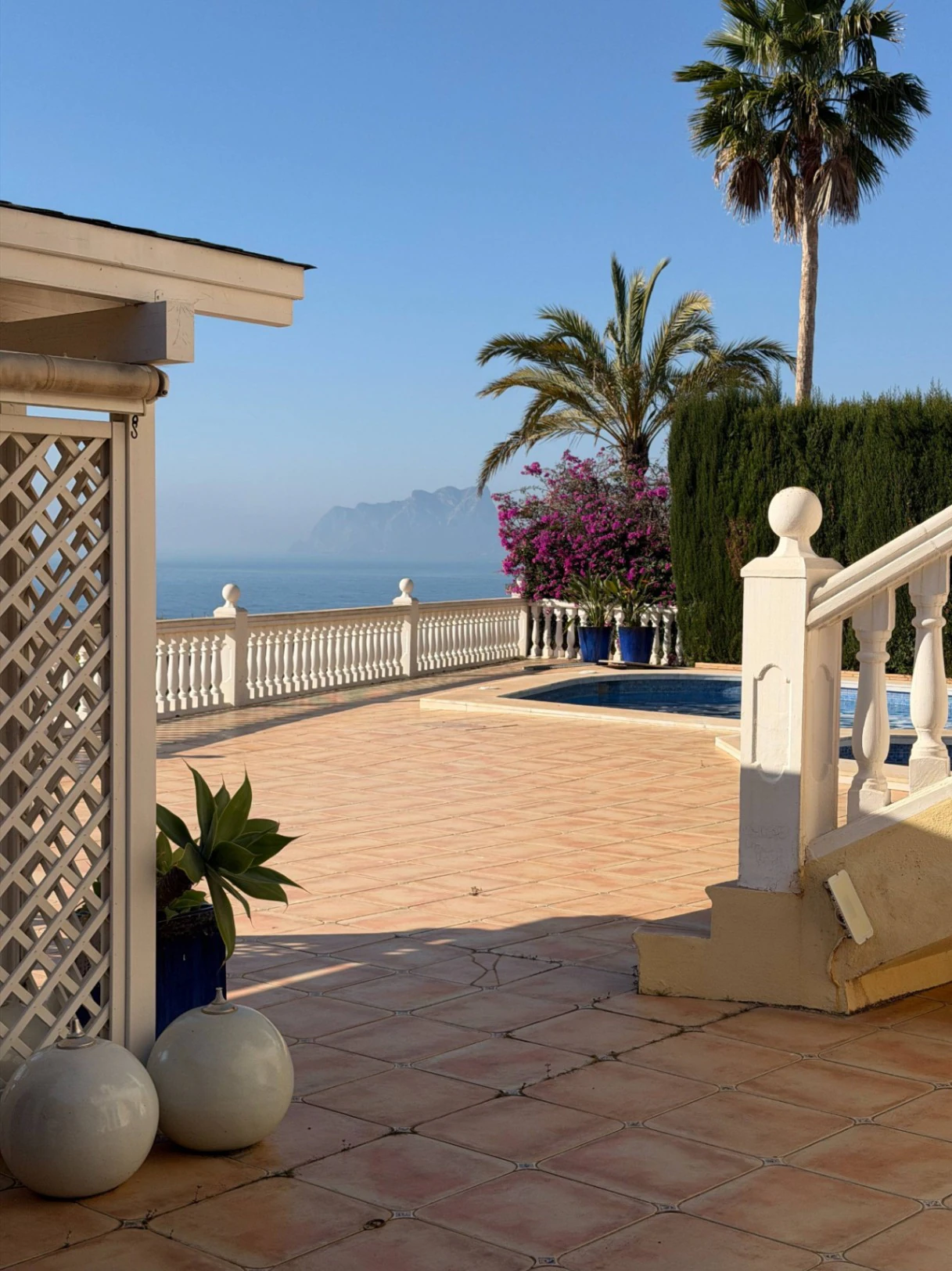 CR1054 - Exclusiva villa mediterránea con vistas al mar y al puerto deportivo en Moraira