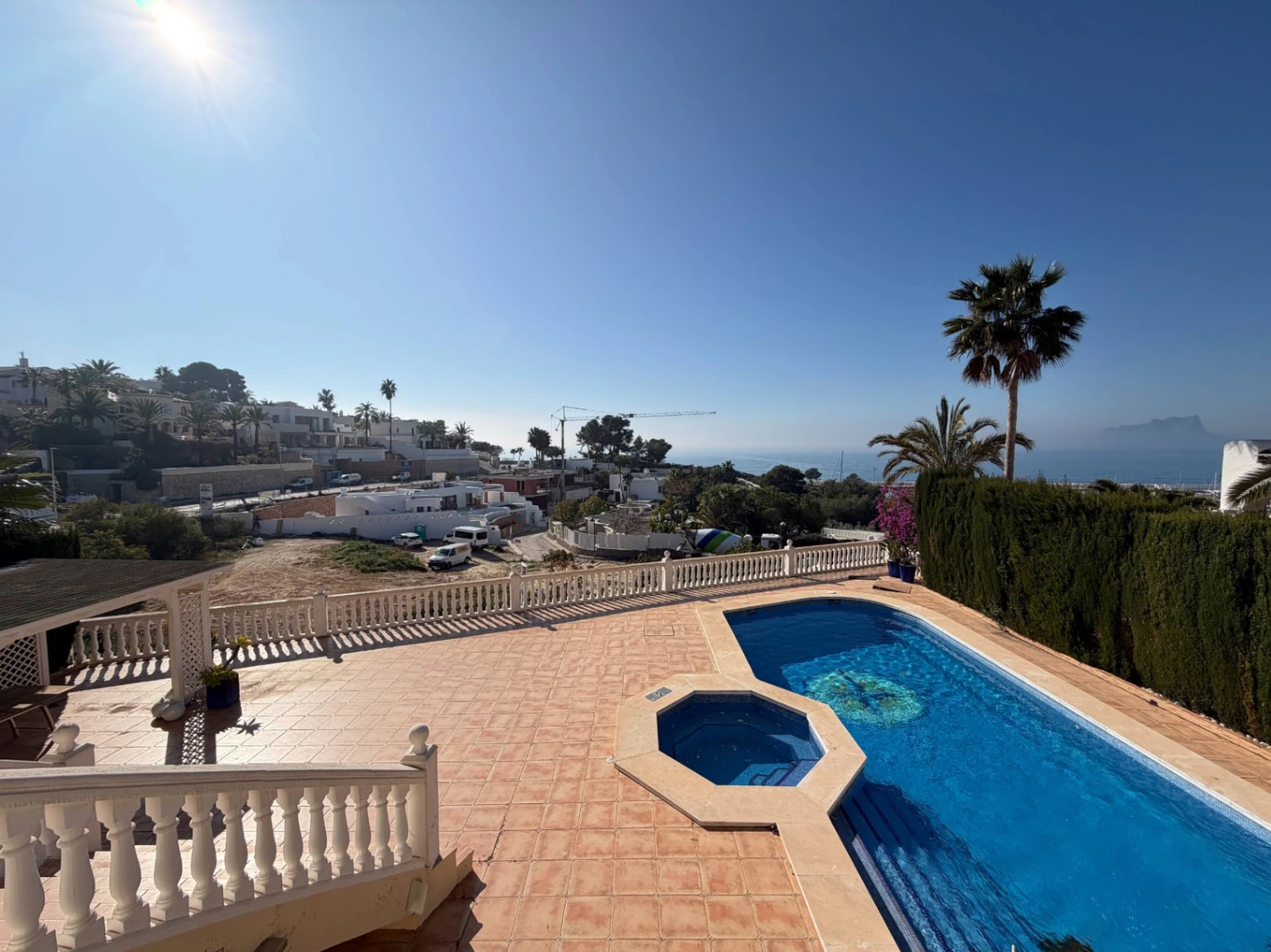 CR1054 - Exclusiva villa mediterránea con vistas al mar y al puerto deportivo en Moraira