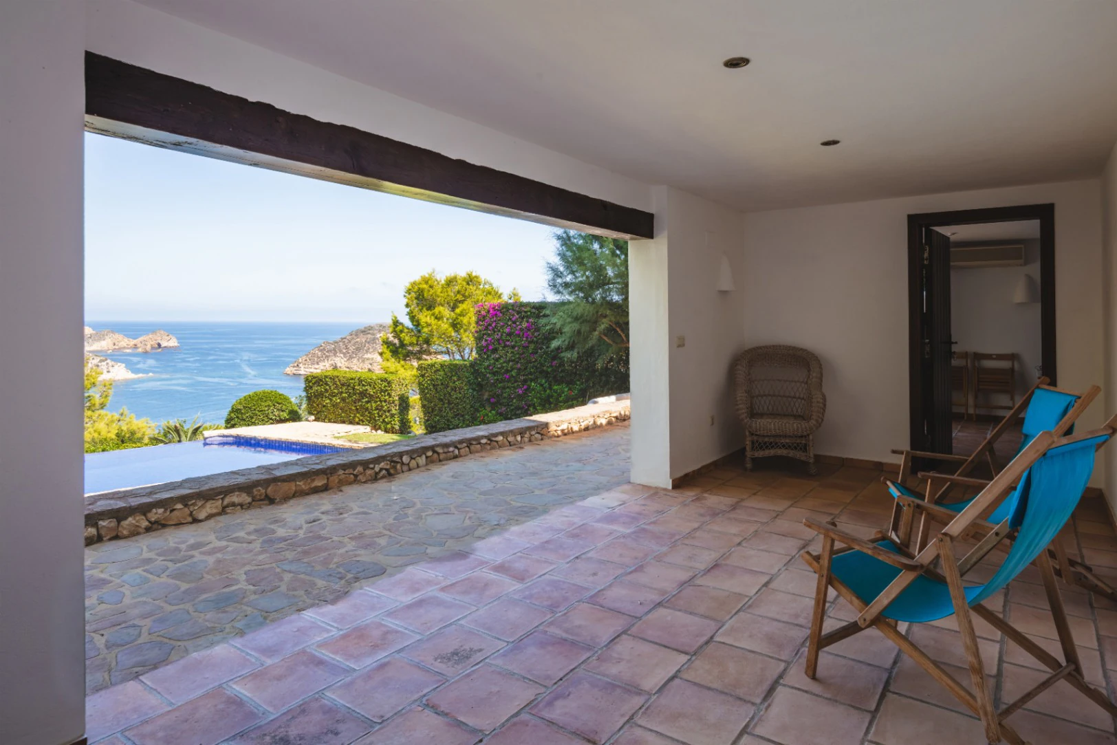 CR1041 - Villa en Balcón al Mar, Jávea, con piscina infinity y vistas impresionantes al mar