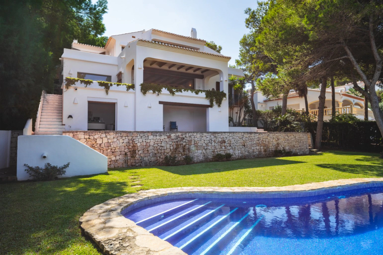 CR1041 - Villa en Balcón al Mar, Jávea, con piscina infinity y vistas impresionantes al mar