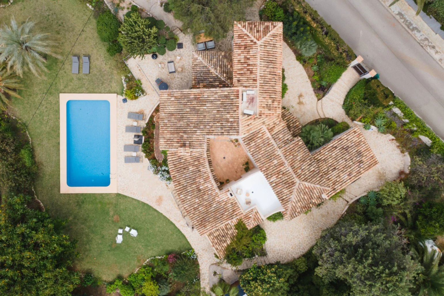 CRCH1016 - Villa in the area of Montgo Jávea, with 2 independent apartments