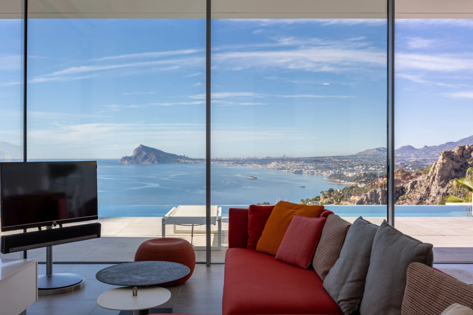 CRCB84648 - Villa moderna con vistas al mar en venta en Altea