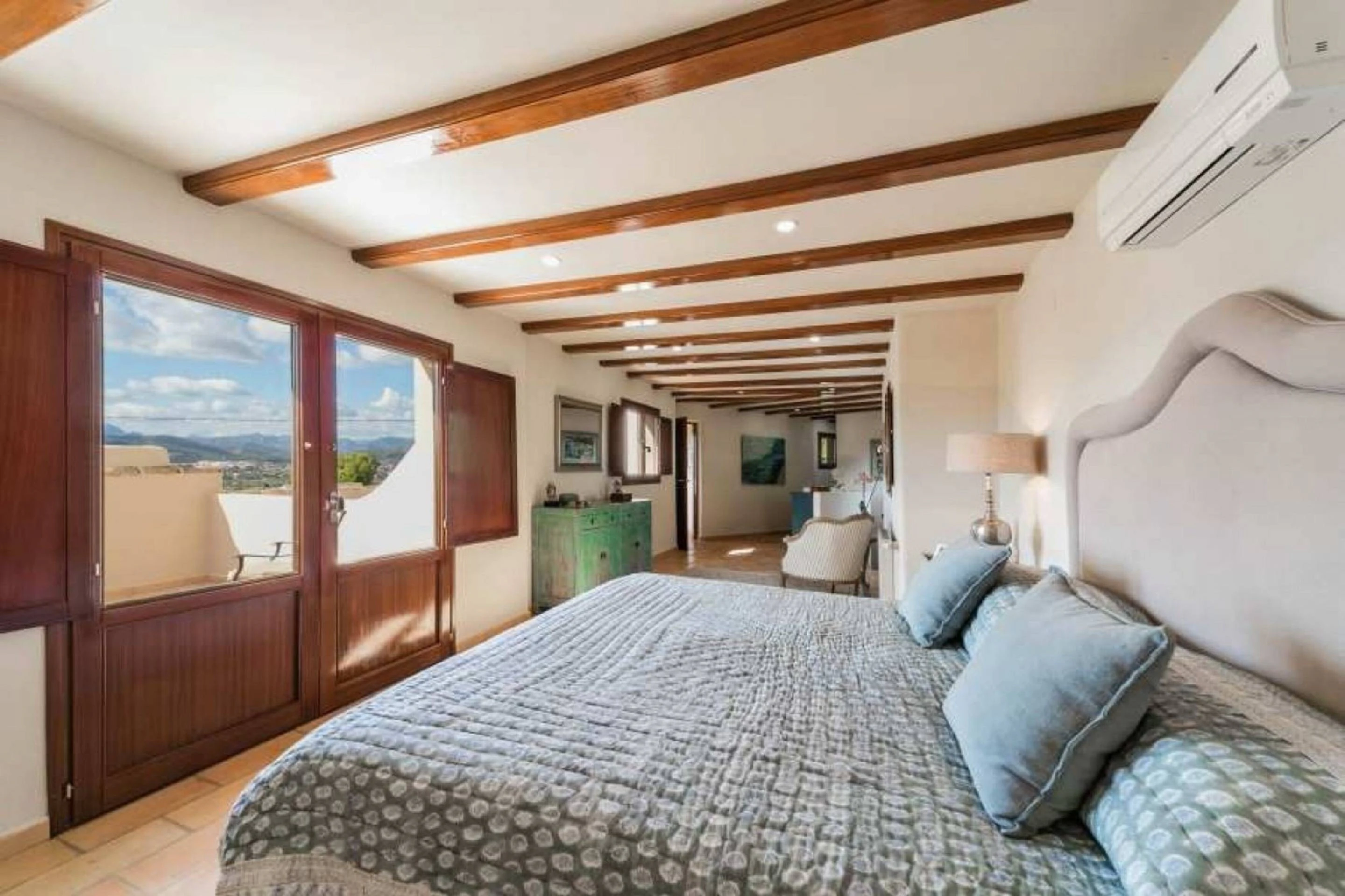 CRCH1016 - Villa in the area of Montgo Jávea, with 2 independent apartments
