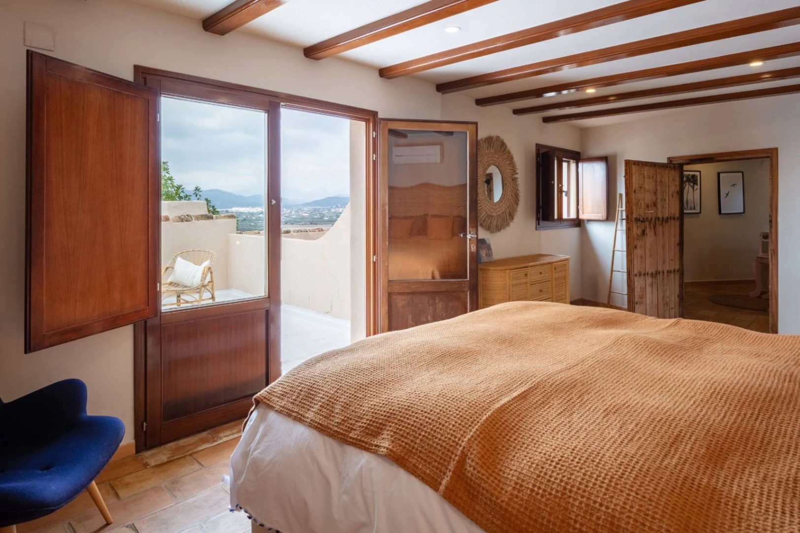 CRCH1016 - Villa in the area of Montgo Jávea, with 2 independent apartments