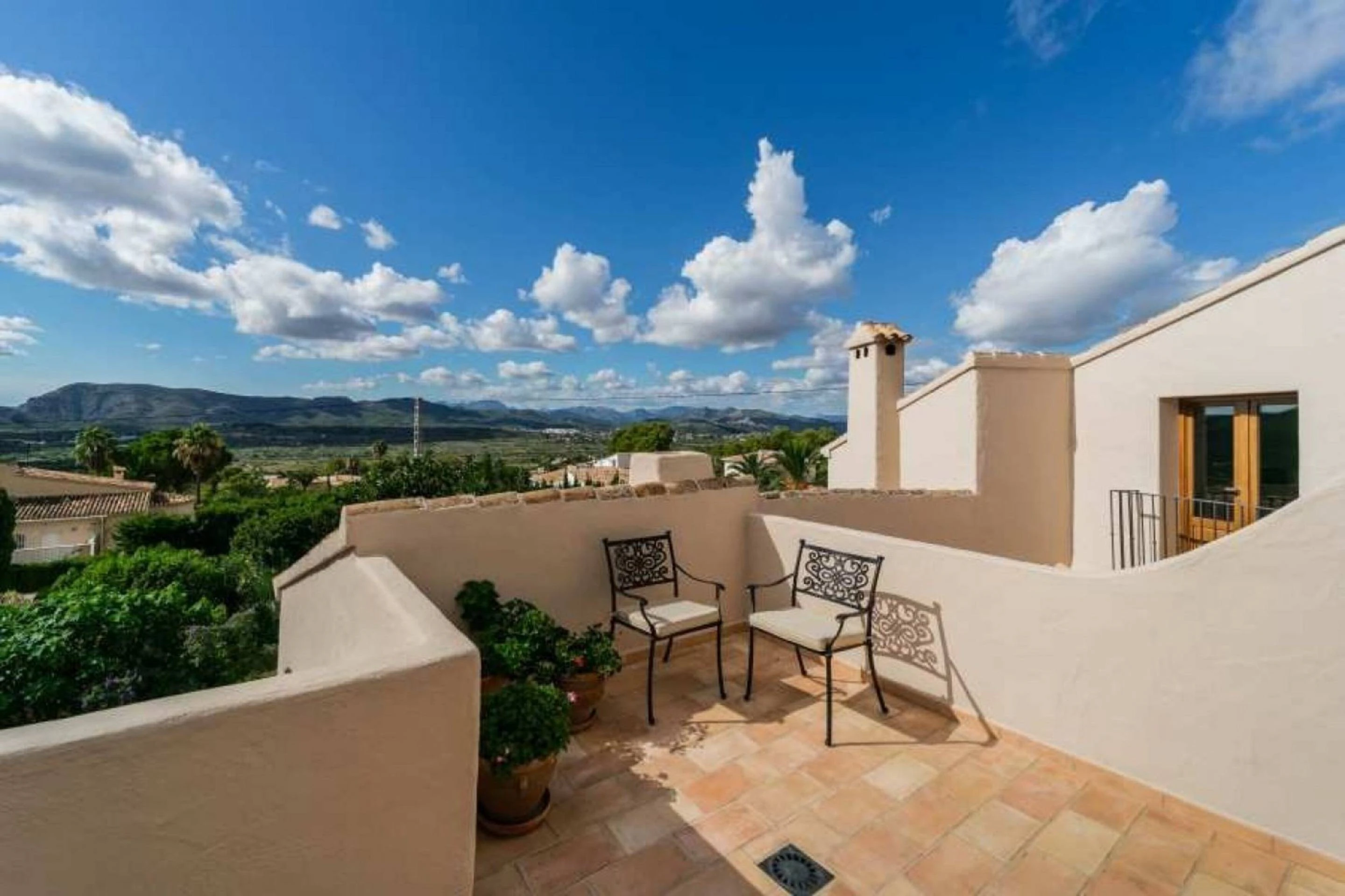 CRCH1016 - Villa in the area of Montgo Jávea, with 2 independent apartments