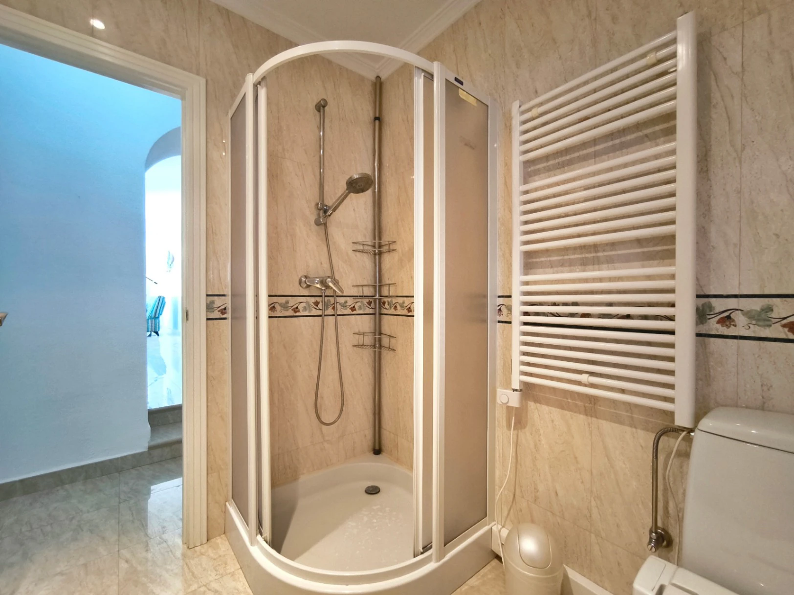 CRLN525524 - Villa con apartamento de invitados y vistas al mar en Dénia