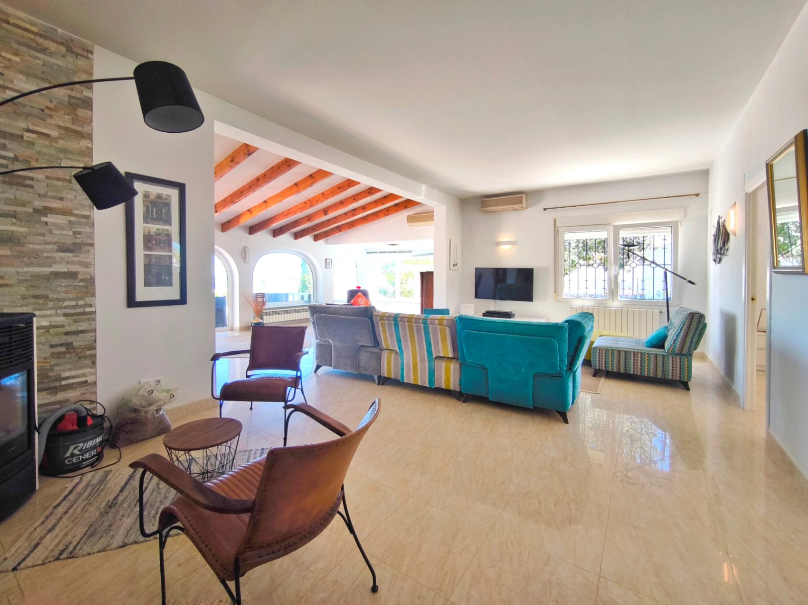 CRLN525524 - Villa con apartamento de invitados y vistas al mar en Dénia