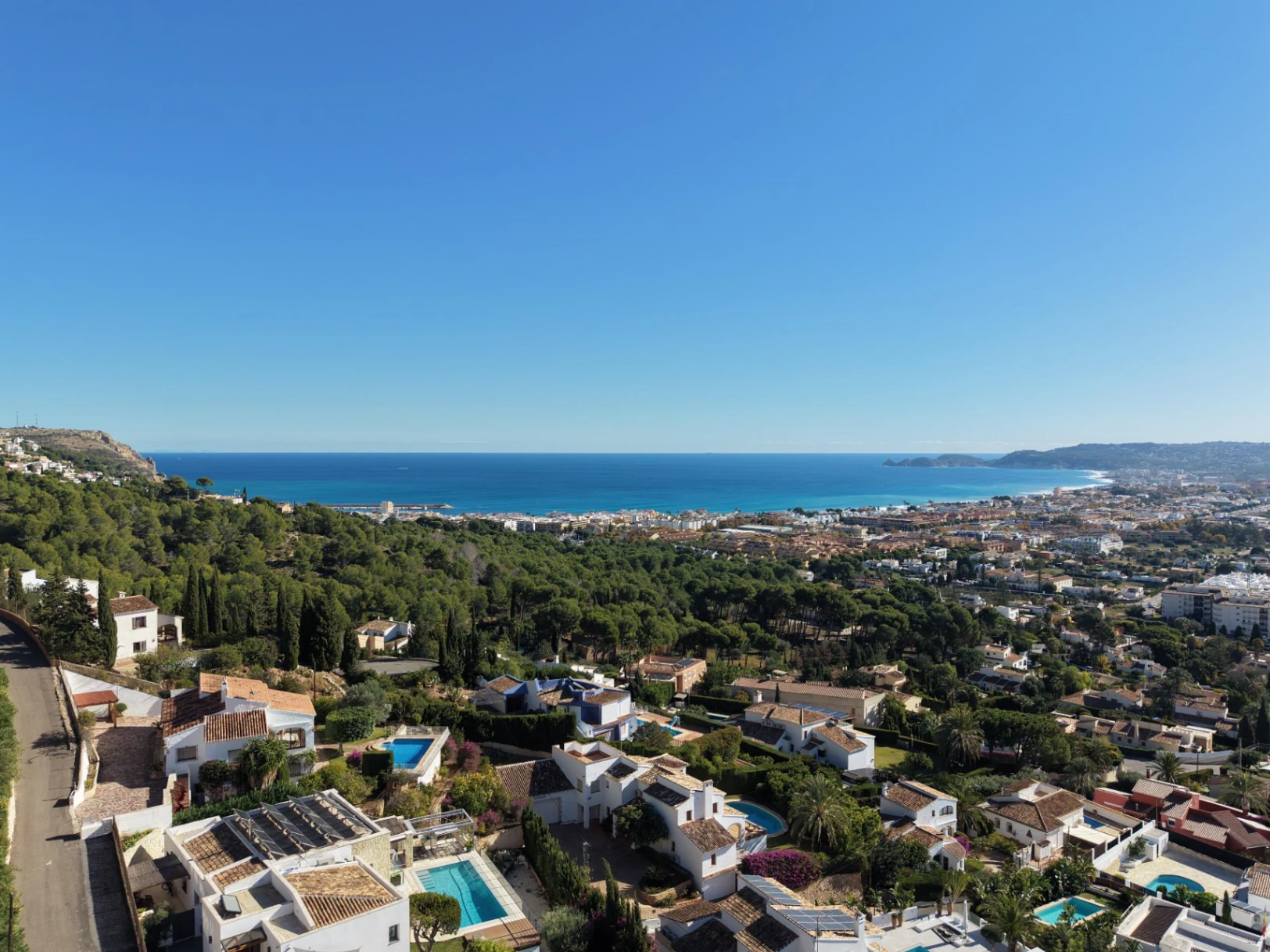 Parcela con vistas la mar en venta en Javea...