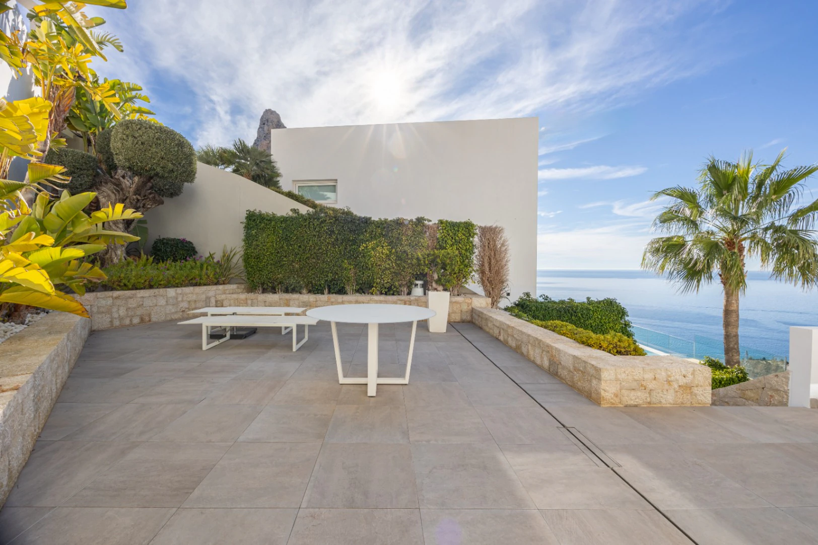 CRCB84648 - Villa moderna con vistas al mar en venta en Altea