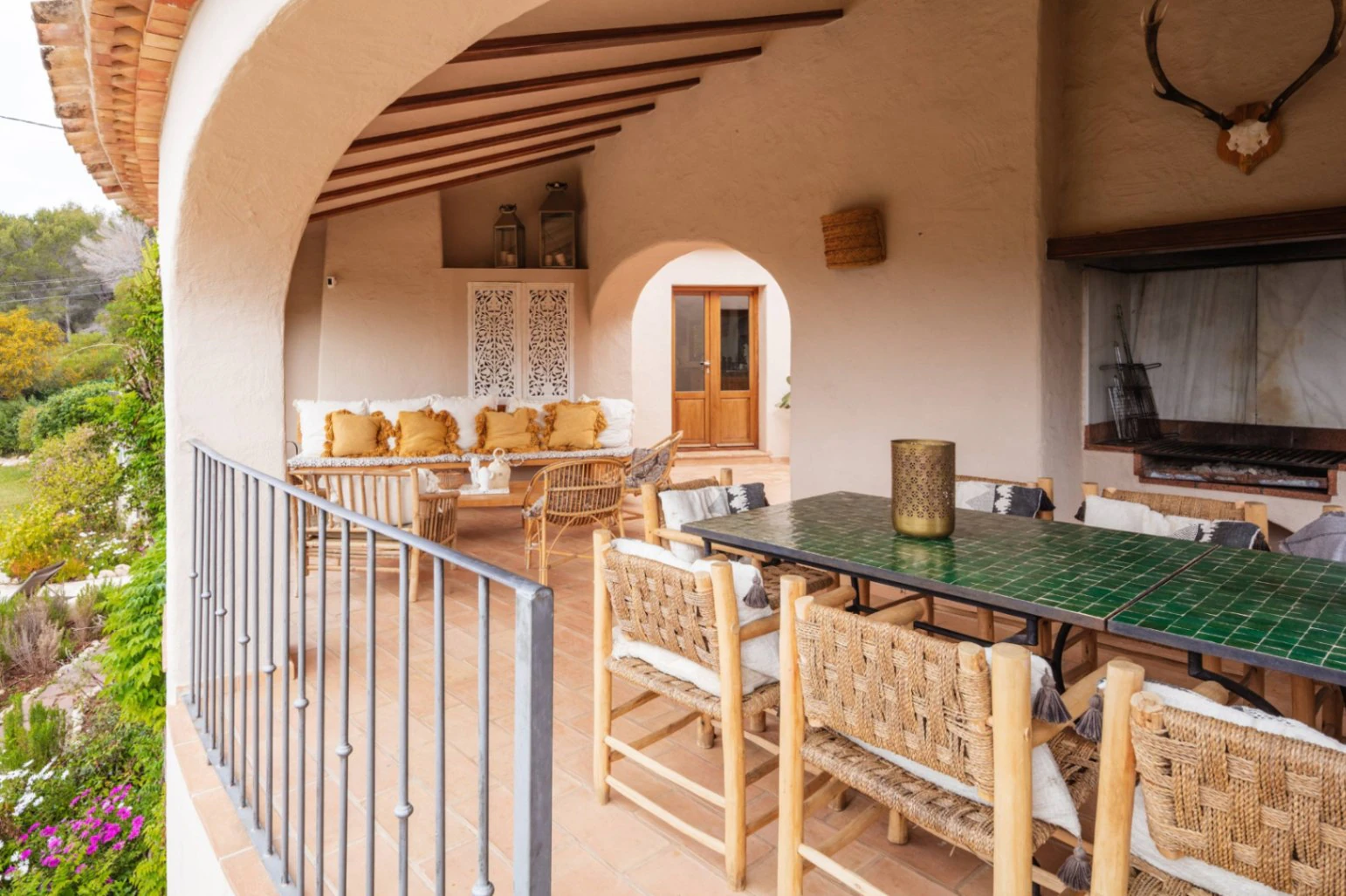 CRCH1016 - Villa in the area of Montgo Jávea, with 2 independent apartments