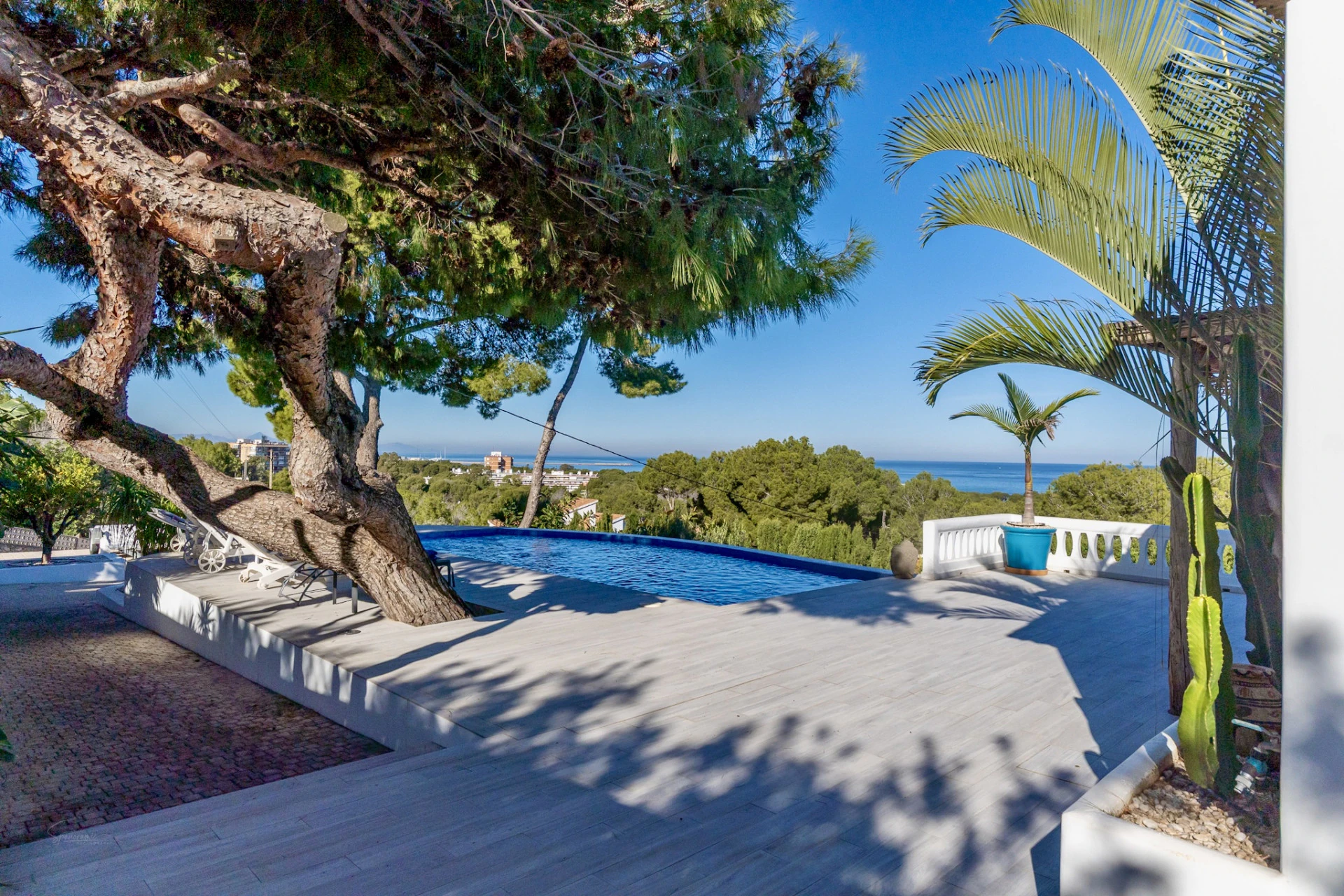 CRI100865 - Chalet/Villa en venta en Denia