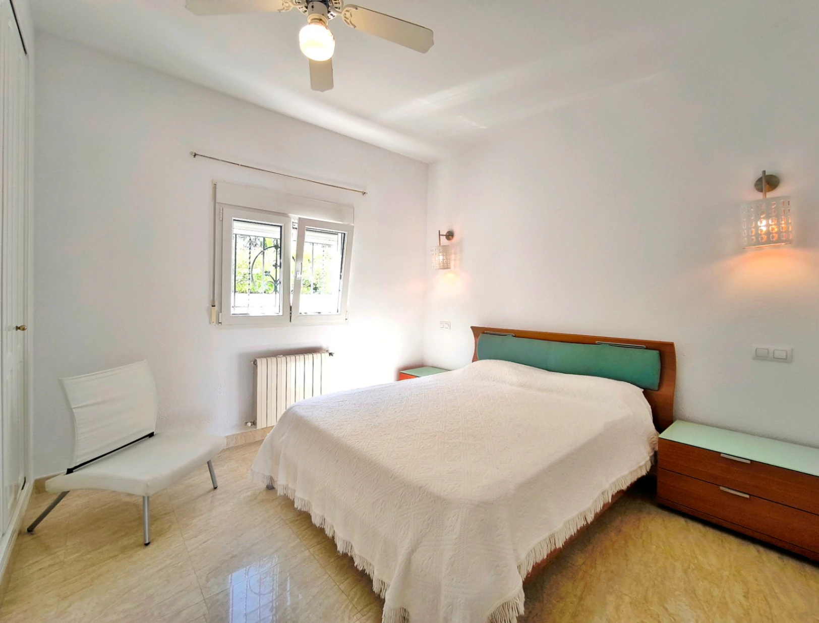 CRLN525524 - Villa con apartamento de invitados y vistas al mar en Dénia
