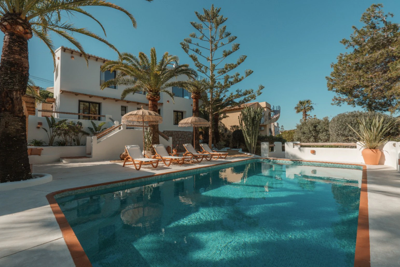 Exclusiva villa totalmente reformada en Balcón al Mar, Jávea...