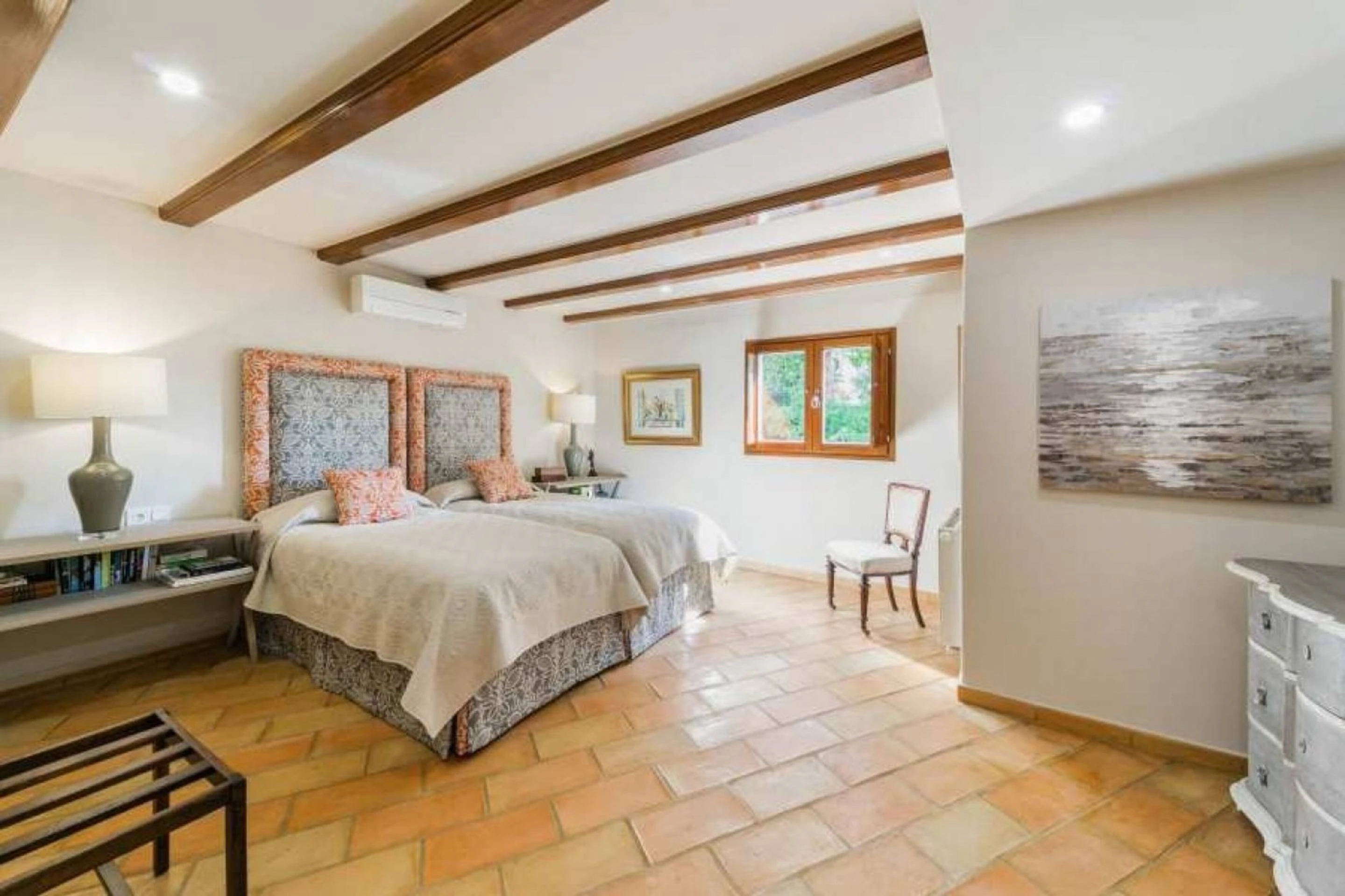 CRCH1016 - Villa in the area of Montgo Jávea, with 2 independent apartments