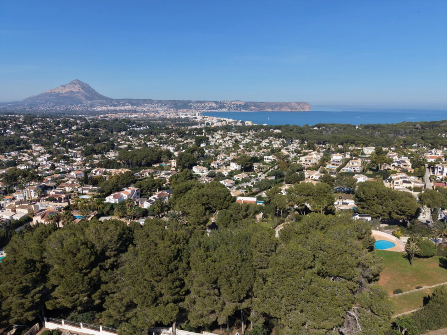 CRAL297211 - Parcela edificable con vistas al mar en venta en Javea