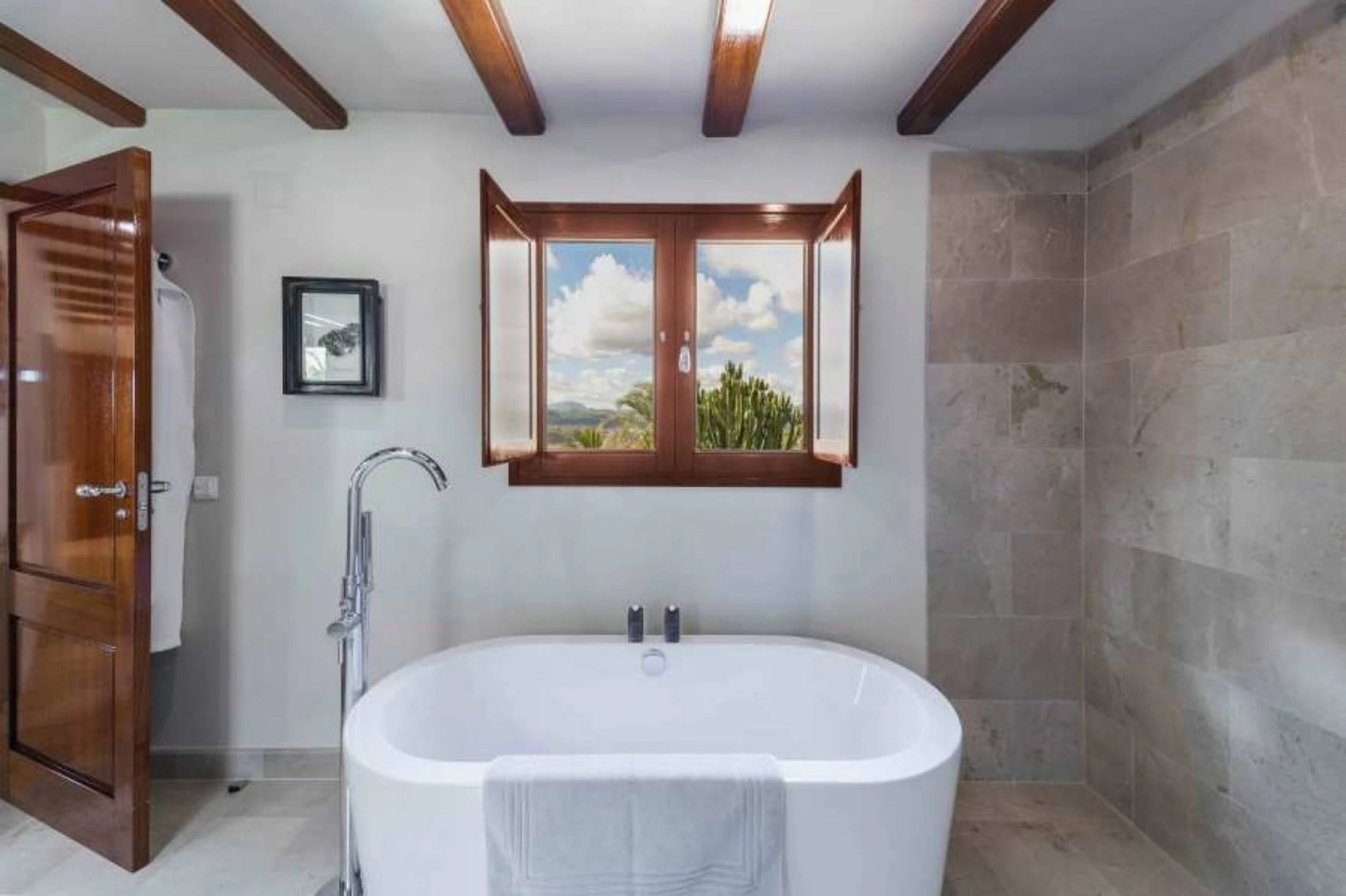CRCH1016 - Villa in the area of Montgo Jávea, with 2 independent apartments