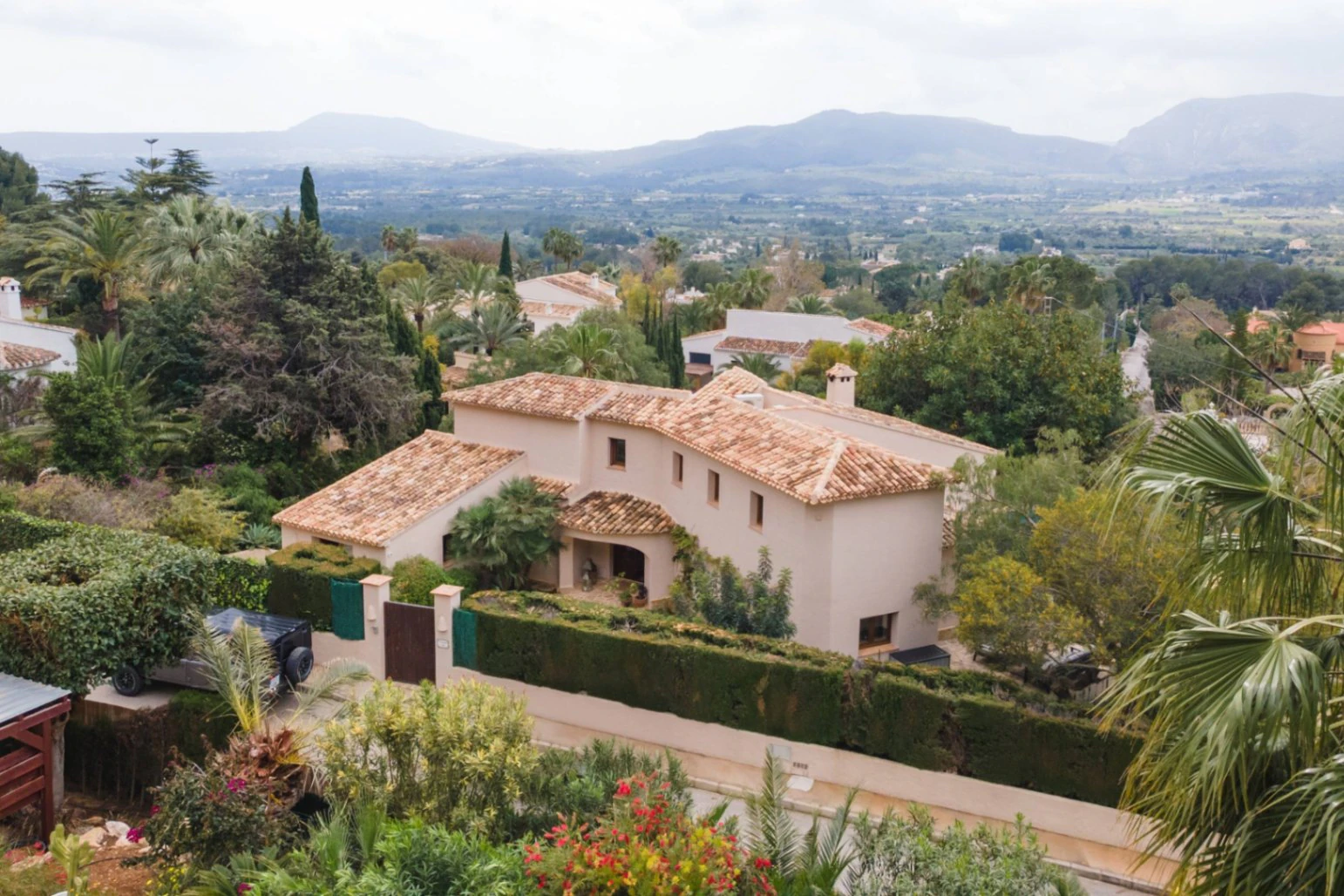 CRCH1016 - Villa in the area of Montgo Jávea, with 2 independent apartments