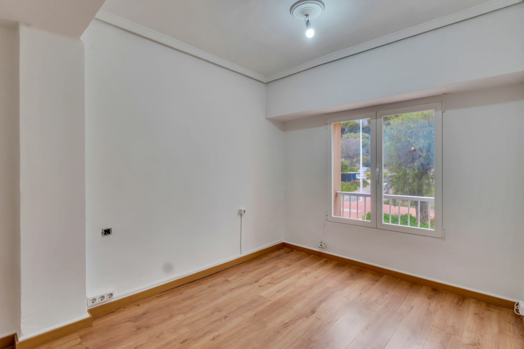 4827 - Apartamento cerca del mar, ubicado en la demandada zona del puerto de Jávea