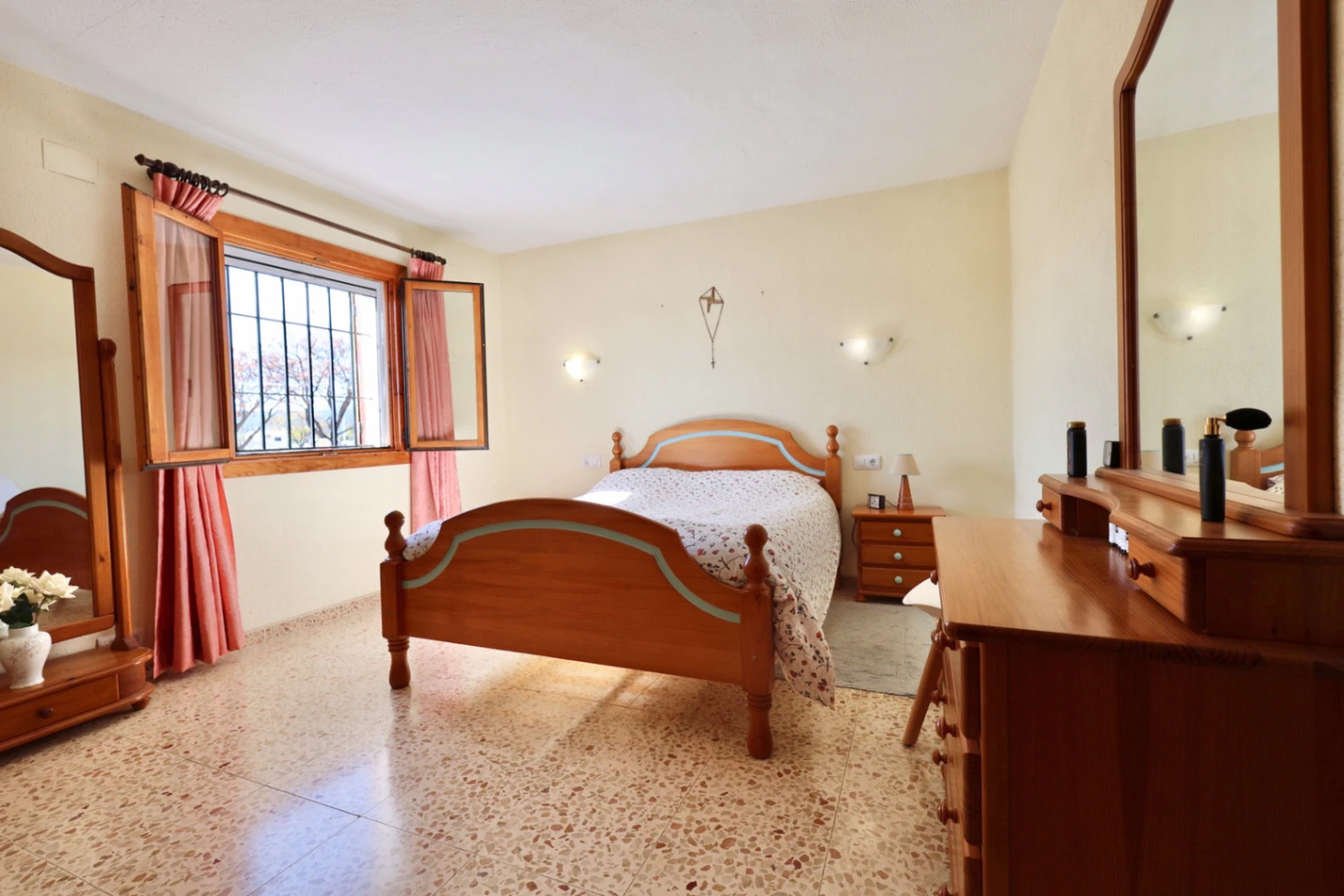 CRI833527 - Chalet/Villa en venta en Xàbia