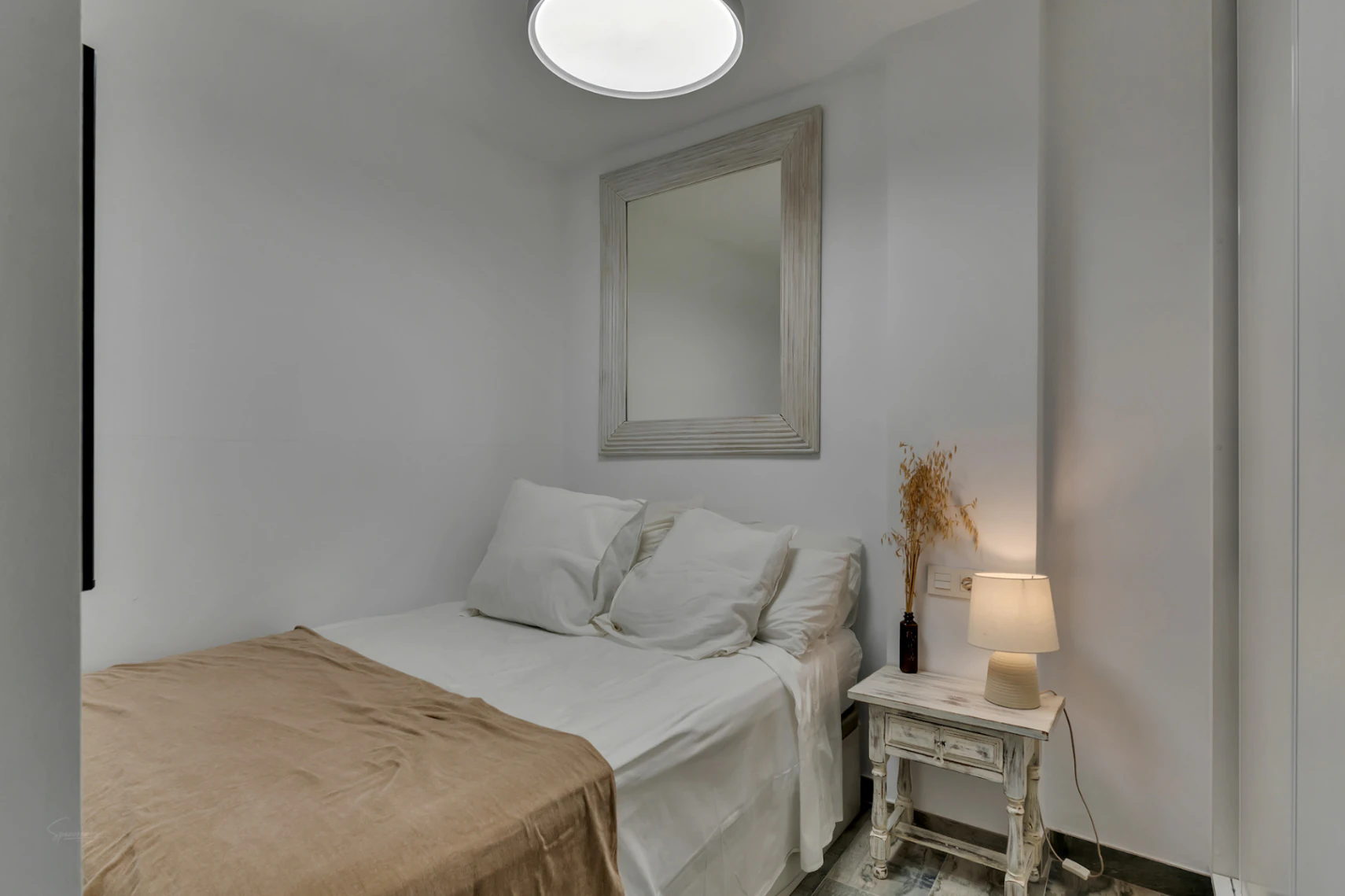 4859 - Apartamento reformado con piscina cerca del mar
