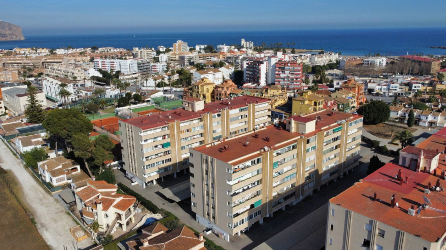 Apartamento en venta, playa Arenal, de 2 dormitorios en Jávea...