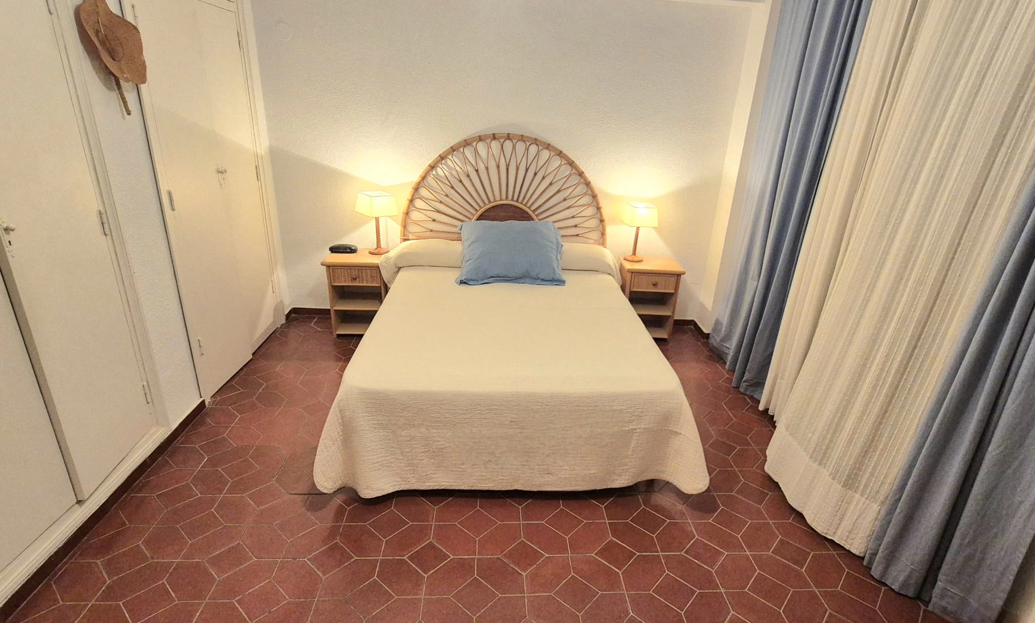 4805 - Apartamento en venta, playa Arenal, de 2 dormitorios en Jávea