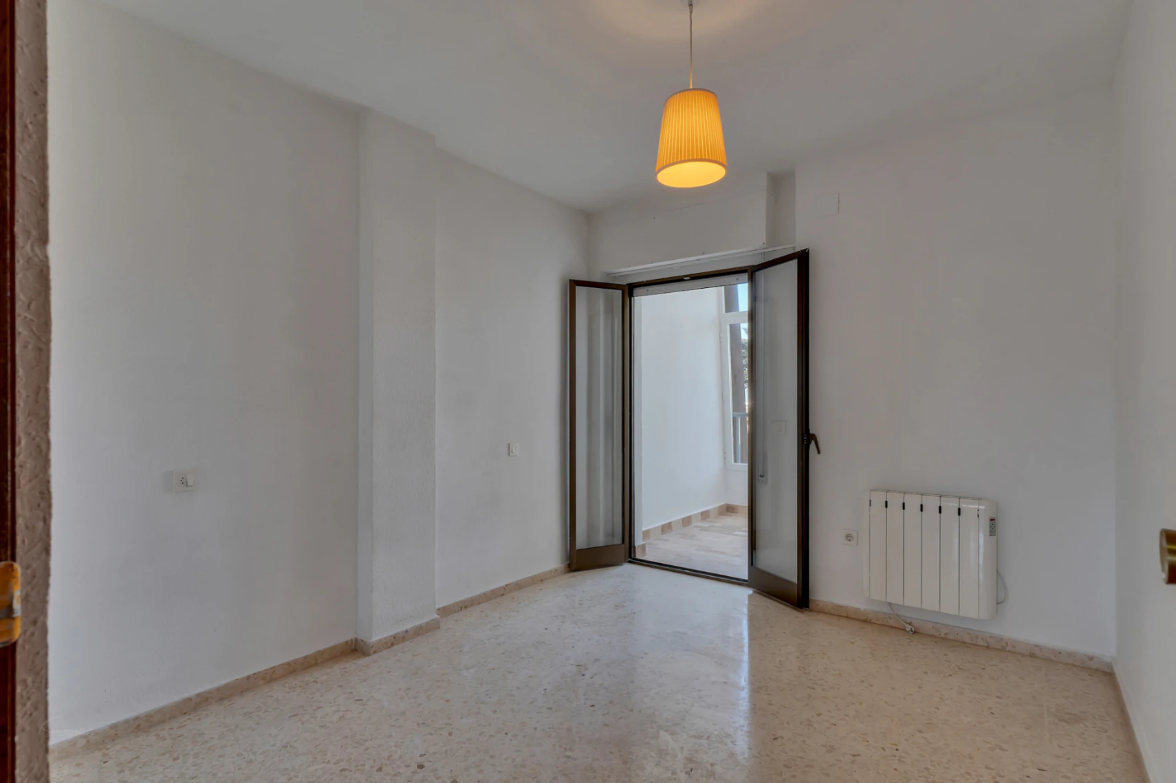 4756 - Apartamento con piscina ubicado a 100 metros de la playa