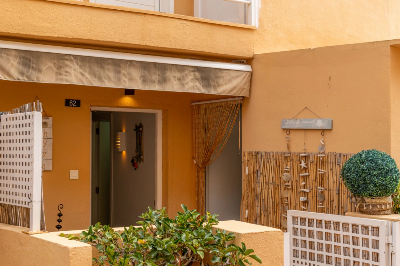 4859 - Apartamento reformado con piscina cerca del mar