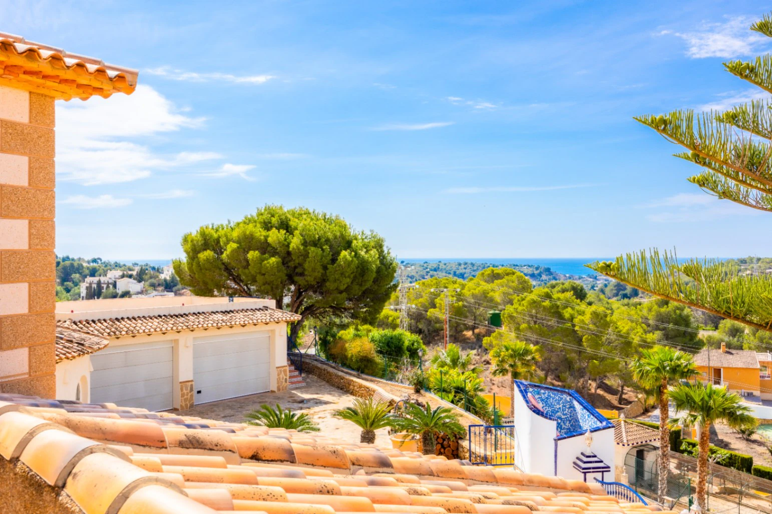 CRCB95000 - Villa Mediterránea con Piscinas Exteriores e Interiores en Venta en Aguas Primaverales de Alhama