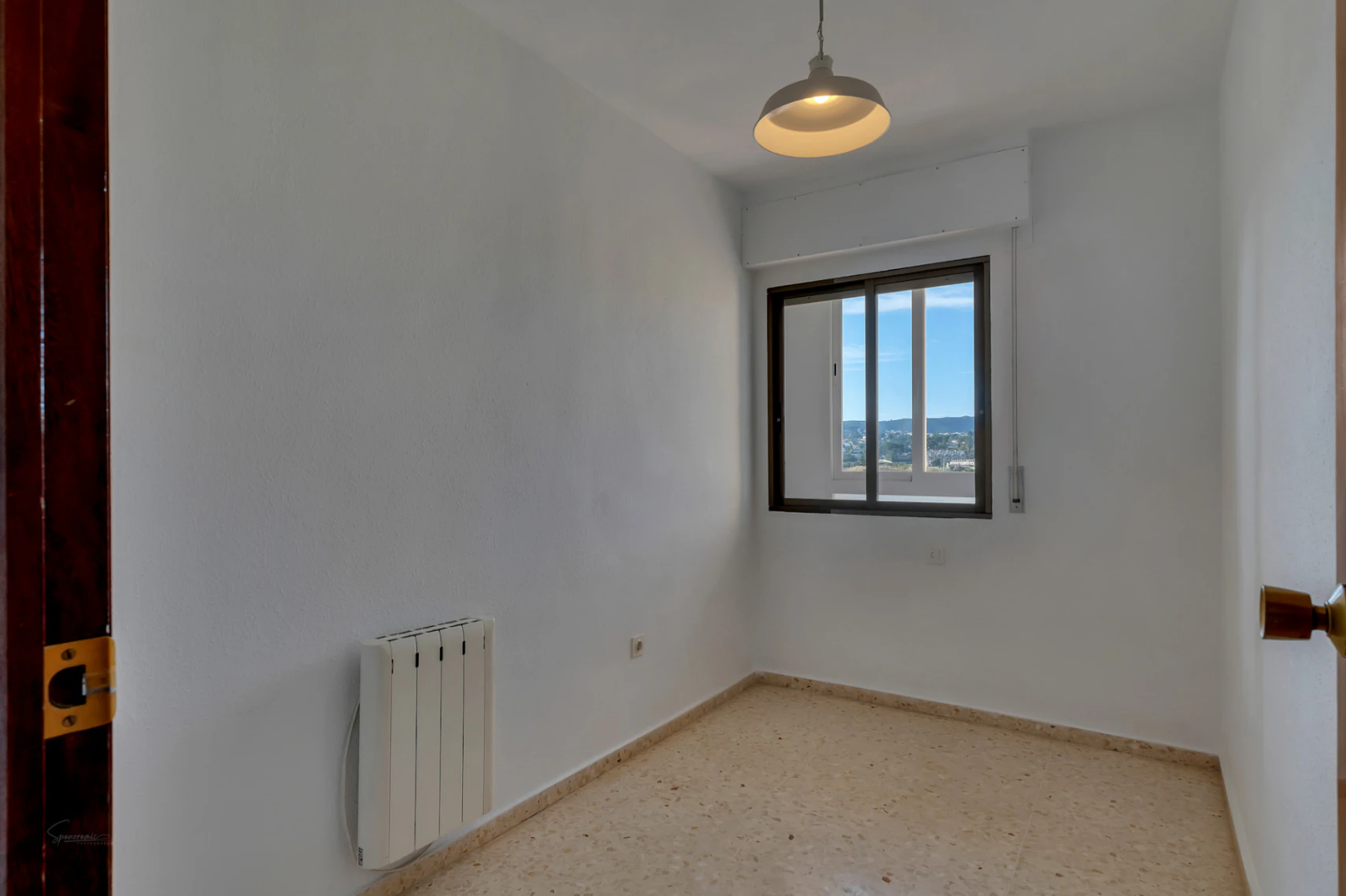 4756 - Apartamento con piscina ubicado a 100 metros de la playa