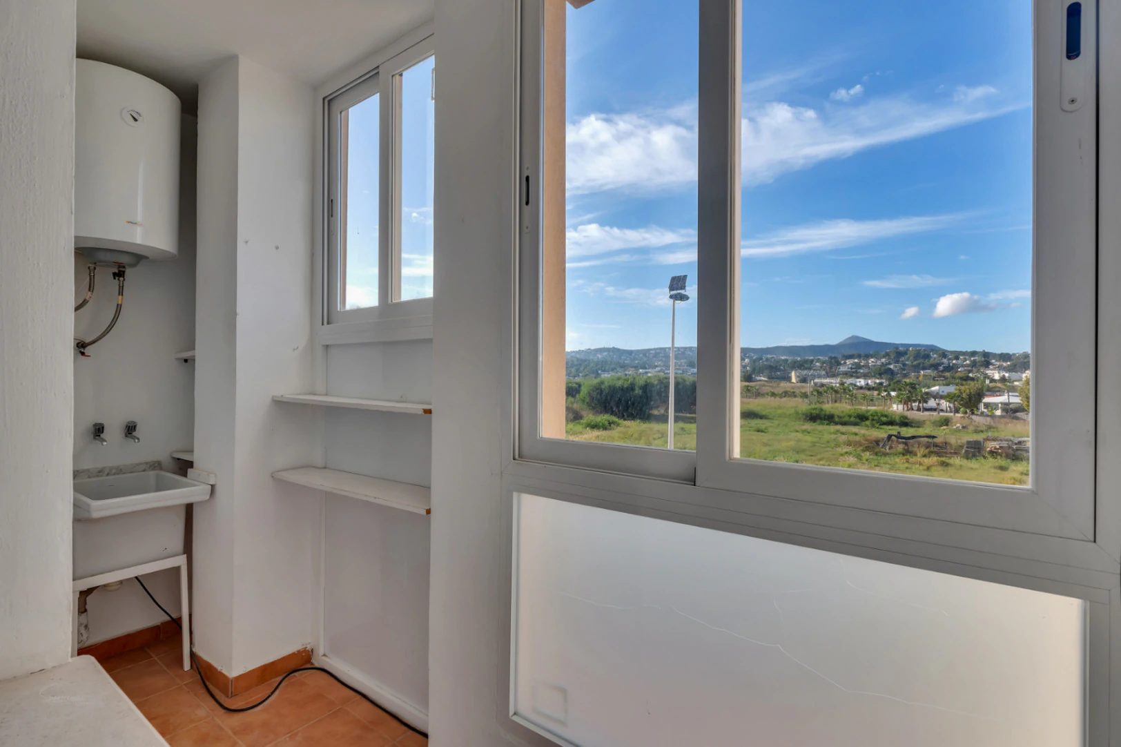 4756 - Apartamento con piscina ubicado a 100 metros de la playa