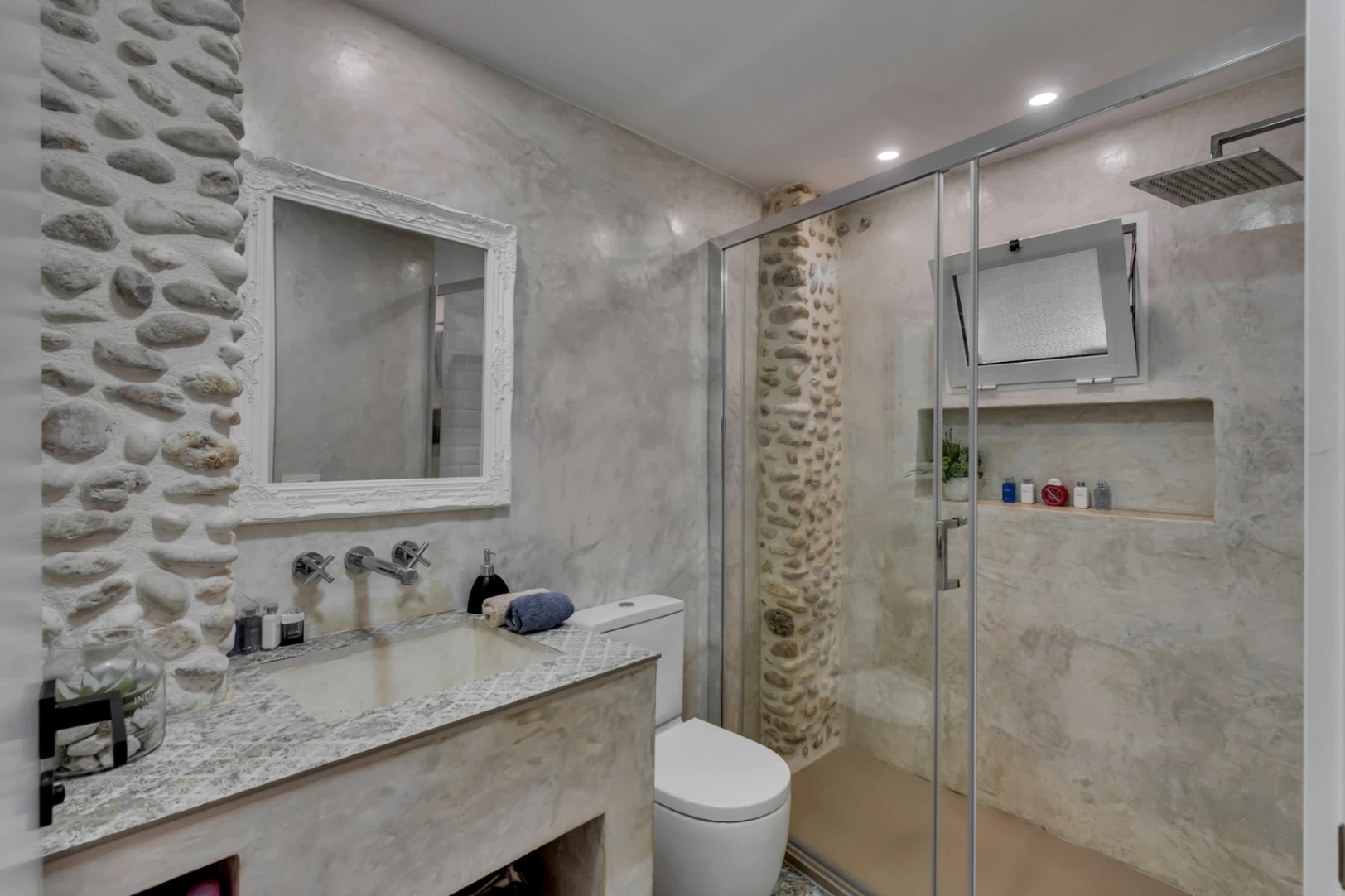 4859 - Apartamento reformado con piscina cerca del mar