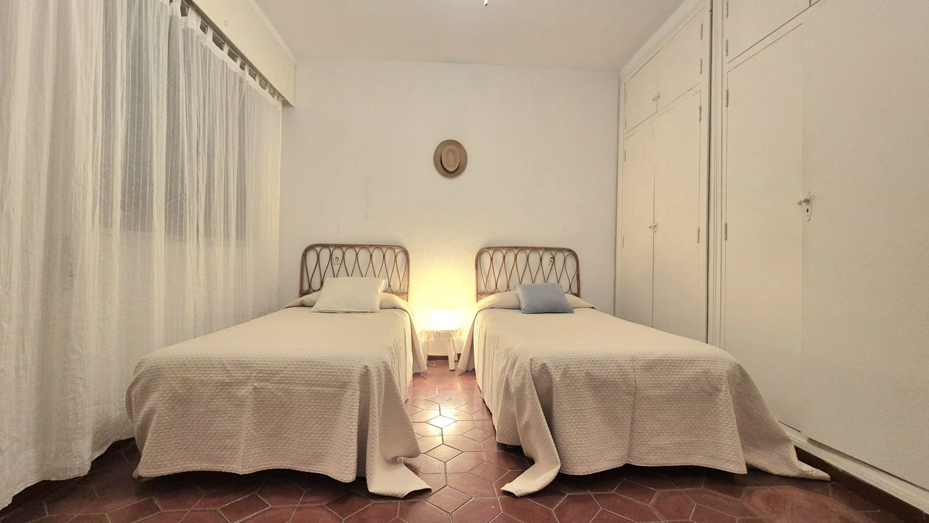 4805 - Apartamento en venta, playa Arenal, de 2 dormitorios en Jávea