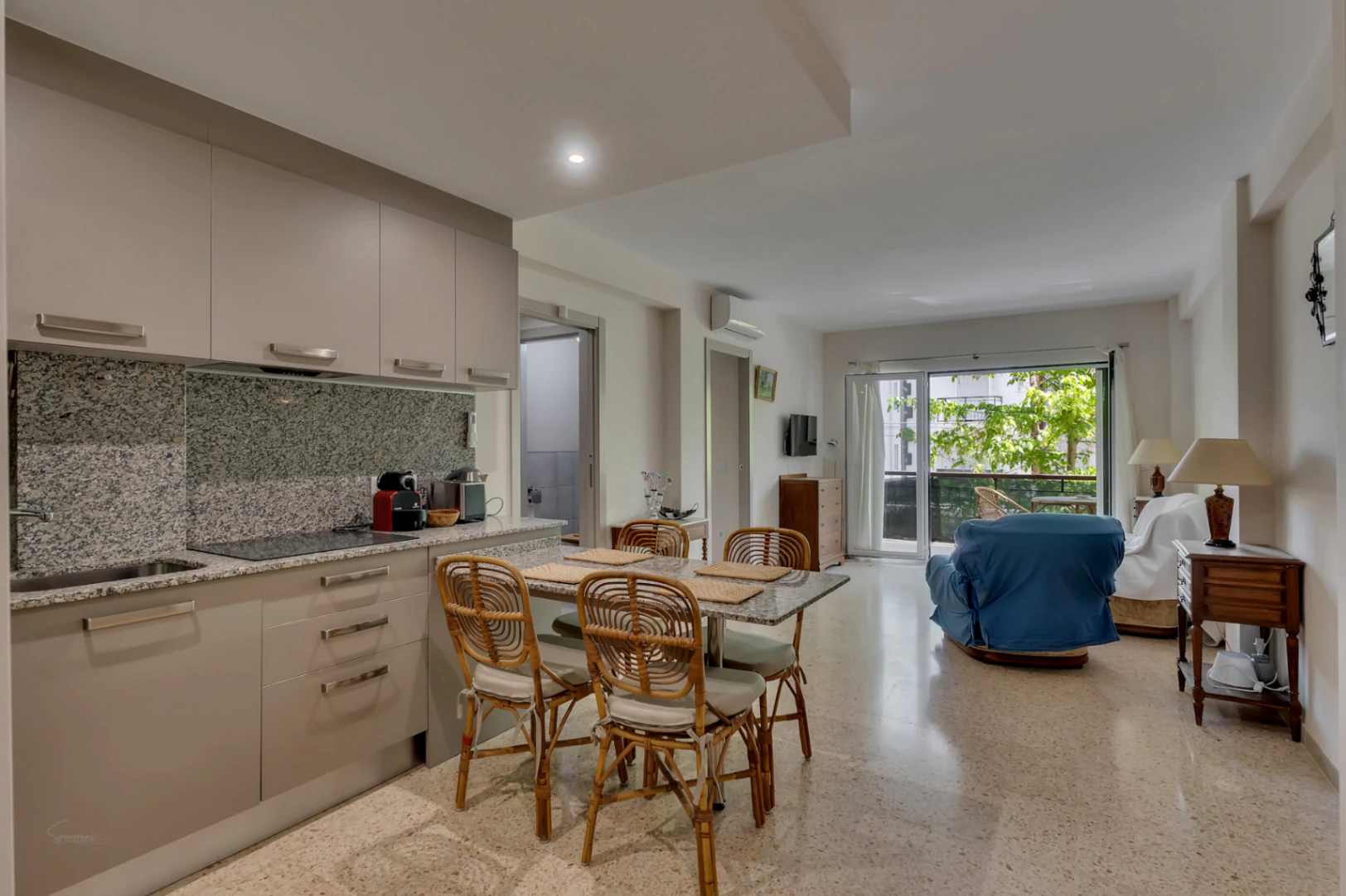 4875 - Apartamento reformado de 2 habitaciones a tan solo 225 metros de la playa