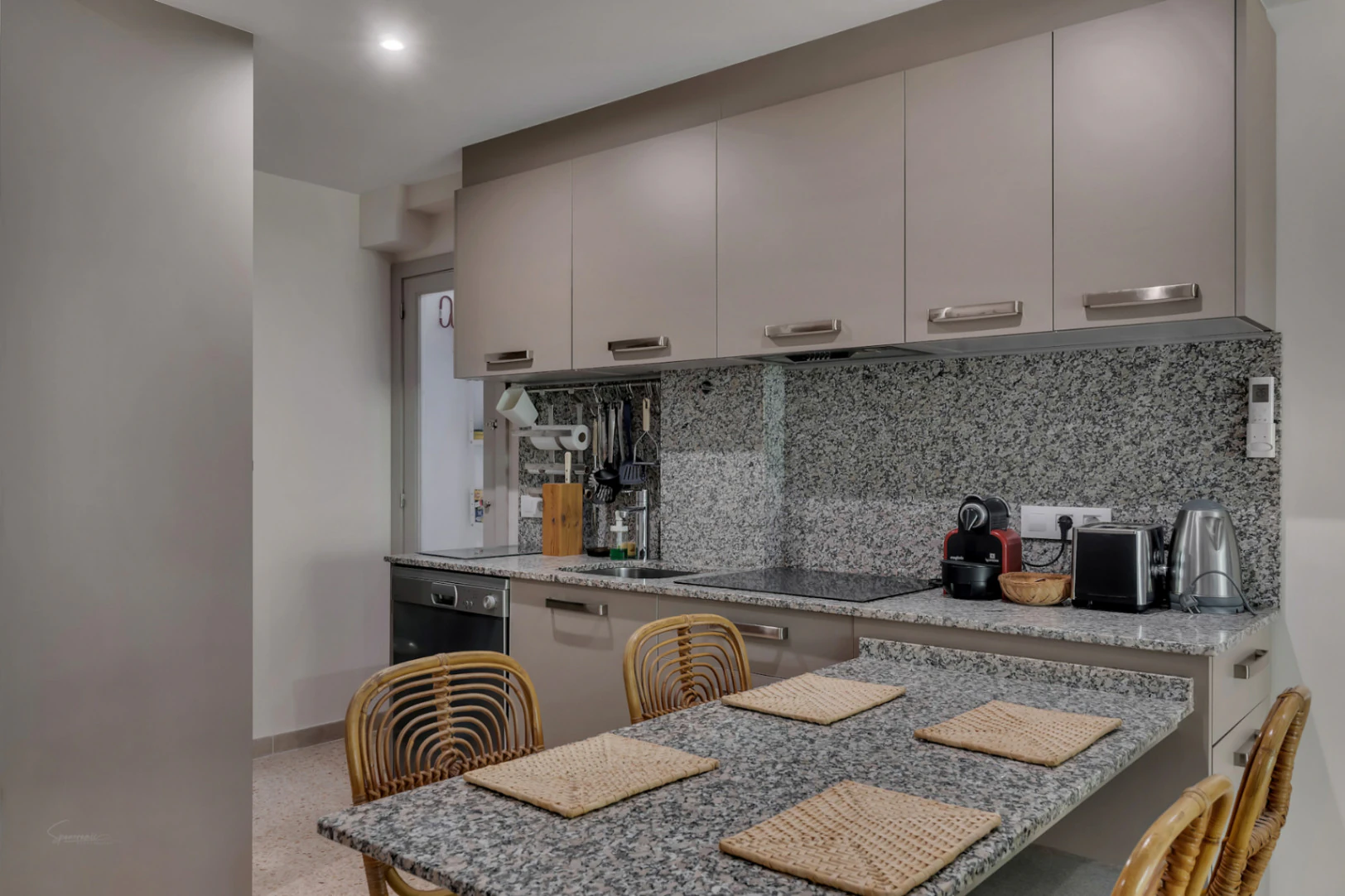4875 - Apartamento reformado de 2 habitaciones a tan solo 225 metros de la playa