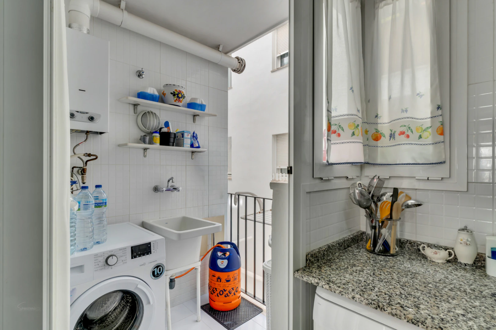 4876 - Apartamento muy cerca del casco antiguo de javea con parking
