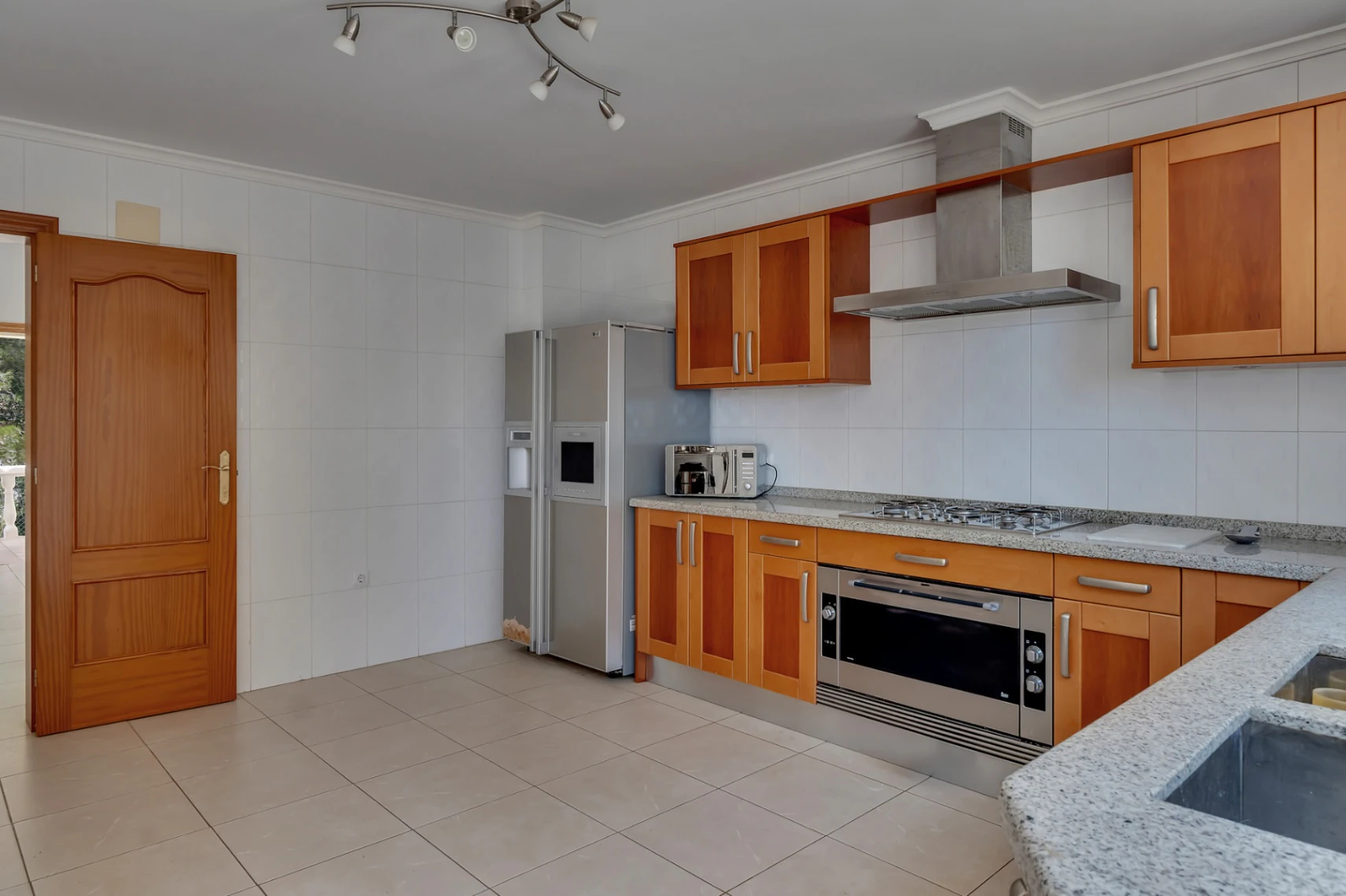 4388 - Villa avec vue dégagée dans un quartier calme à proximité du centre de la ville de Jávea