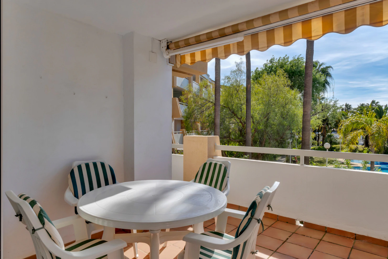 4865 - Apartamento con impresionantes zonas comunes, a escasos metros de la playa ´´El Arenal´´