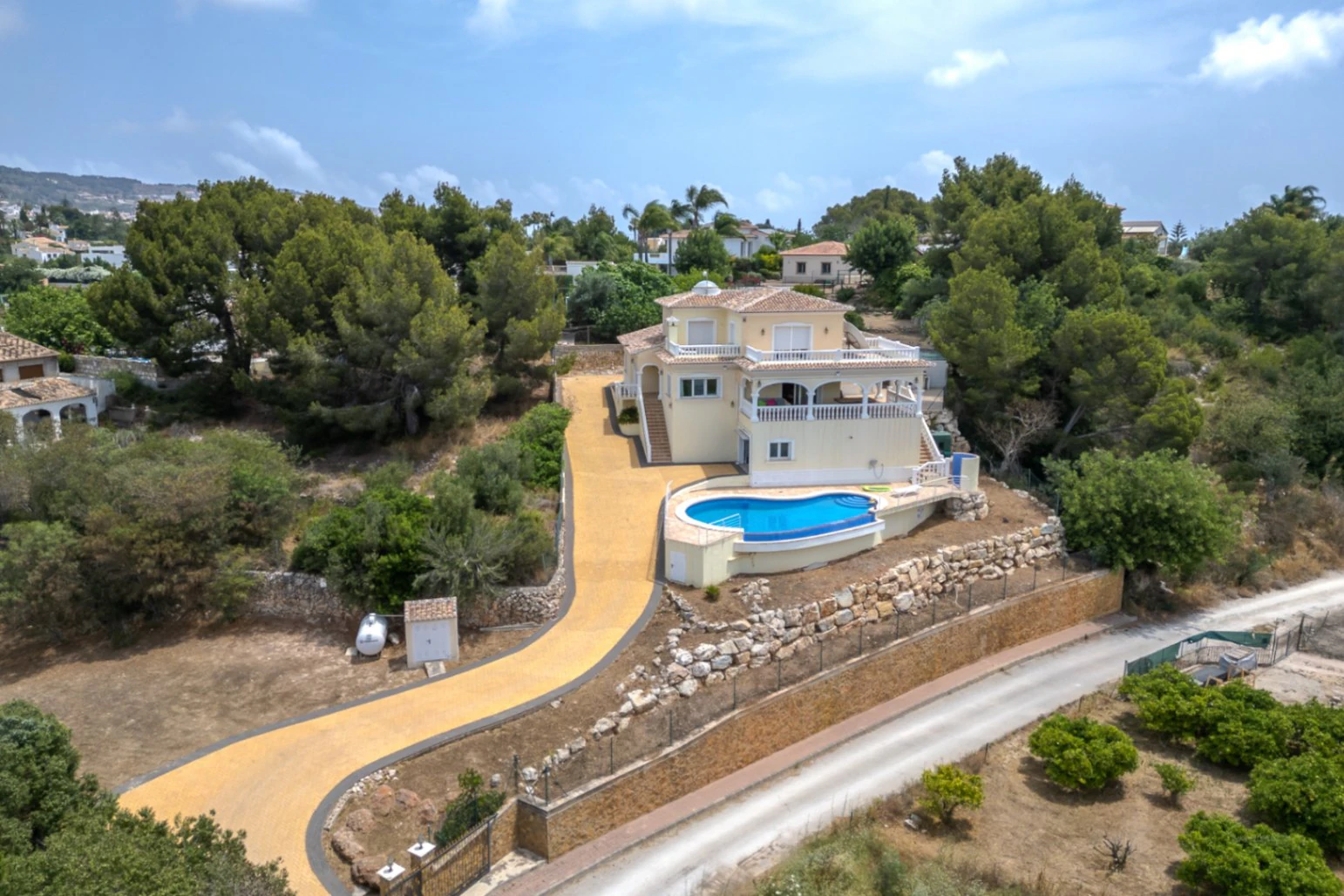 4388 - Villa avec vue dégagée dans un quartier calme à proximité du centre de la ville de Jávea